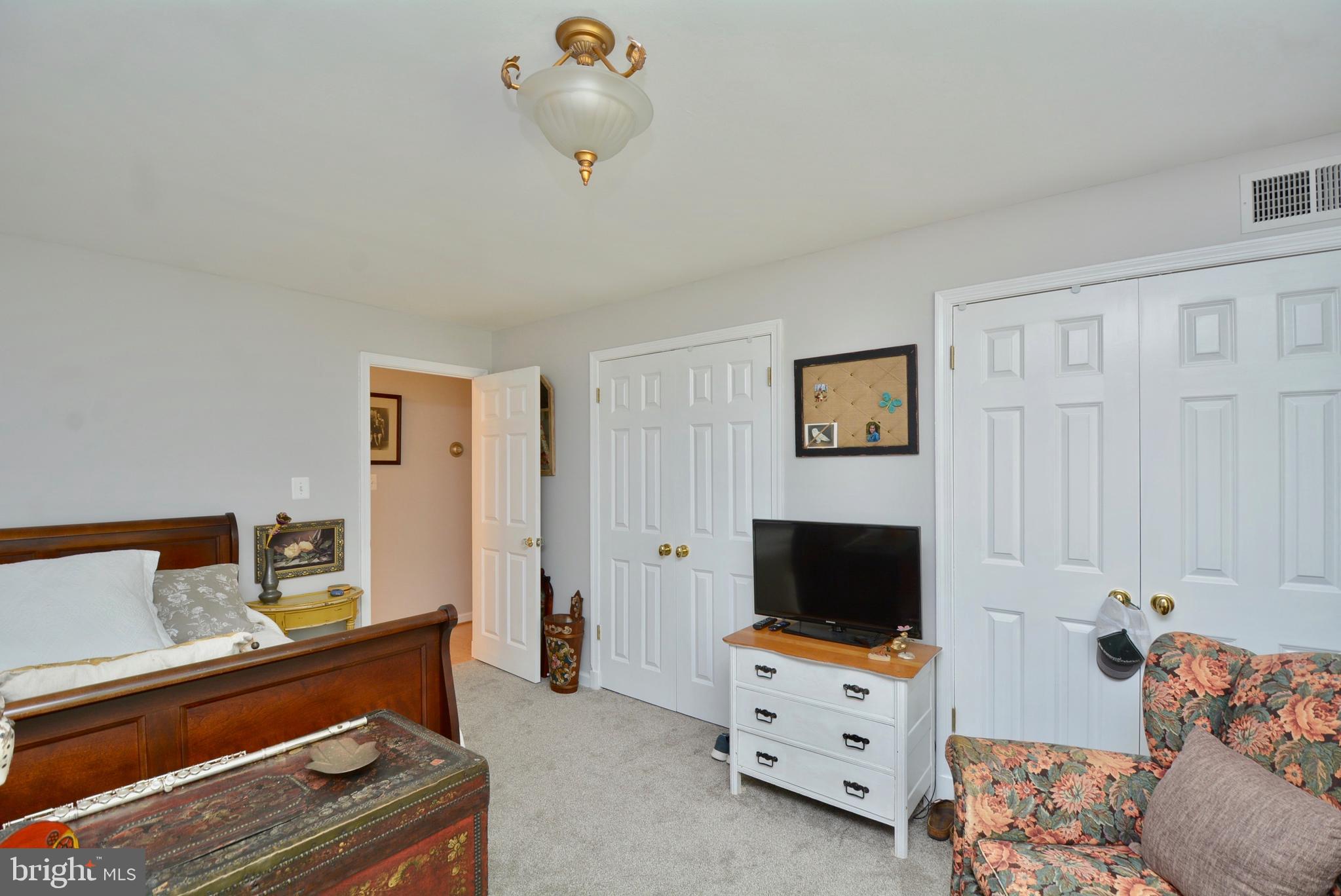 FALLS CHASE - Residential