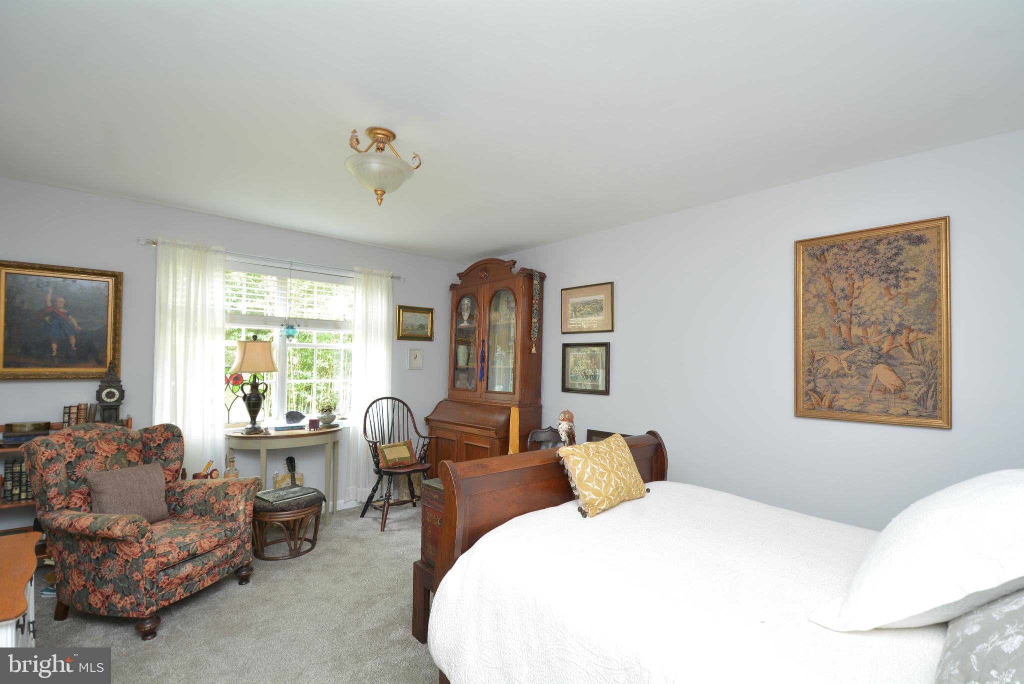 FALLS CHASE - Residential