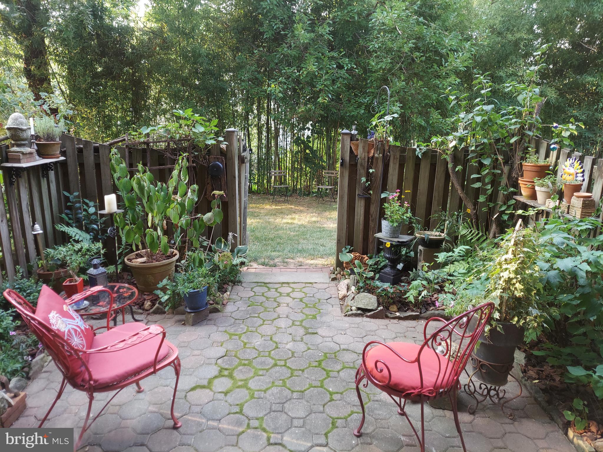 FALLS CHASE - Residential