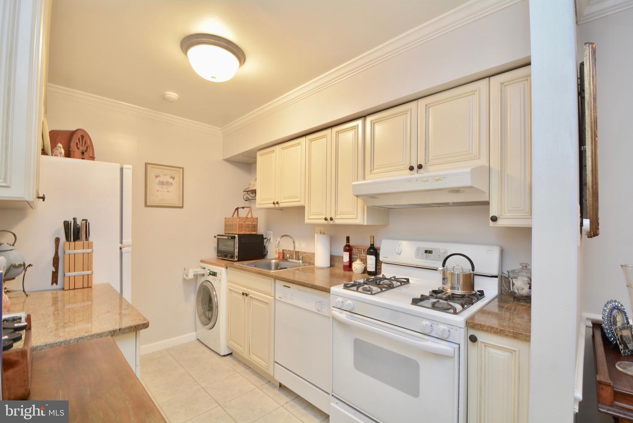 FALLS CHASE - Residential