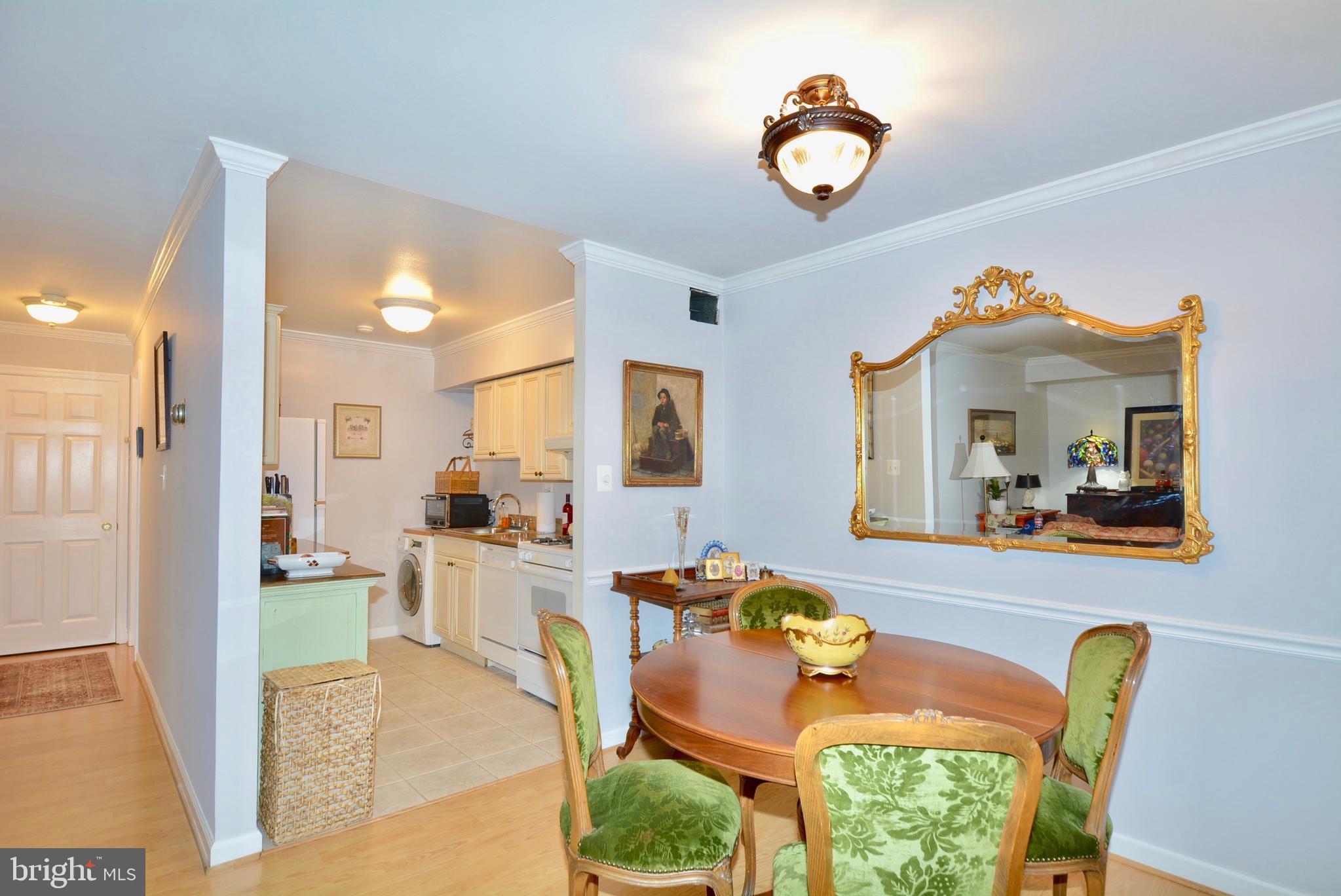 FALLS CHASE - Residential