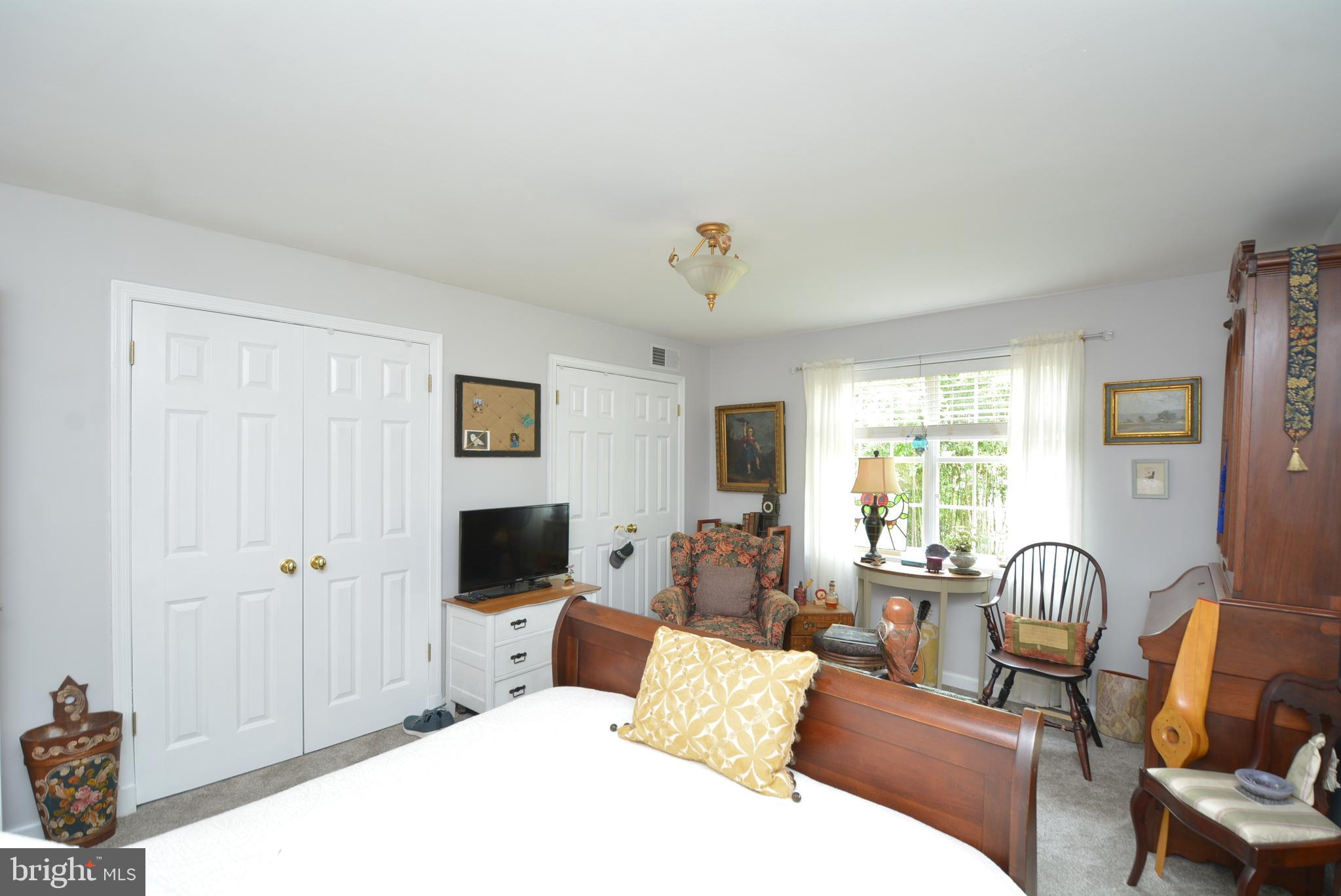 FALLS CHASE - Residential