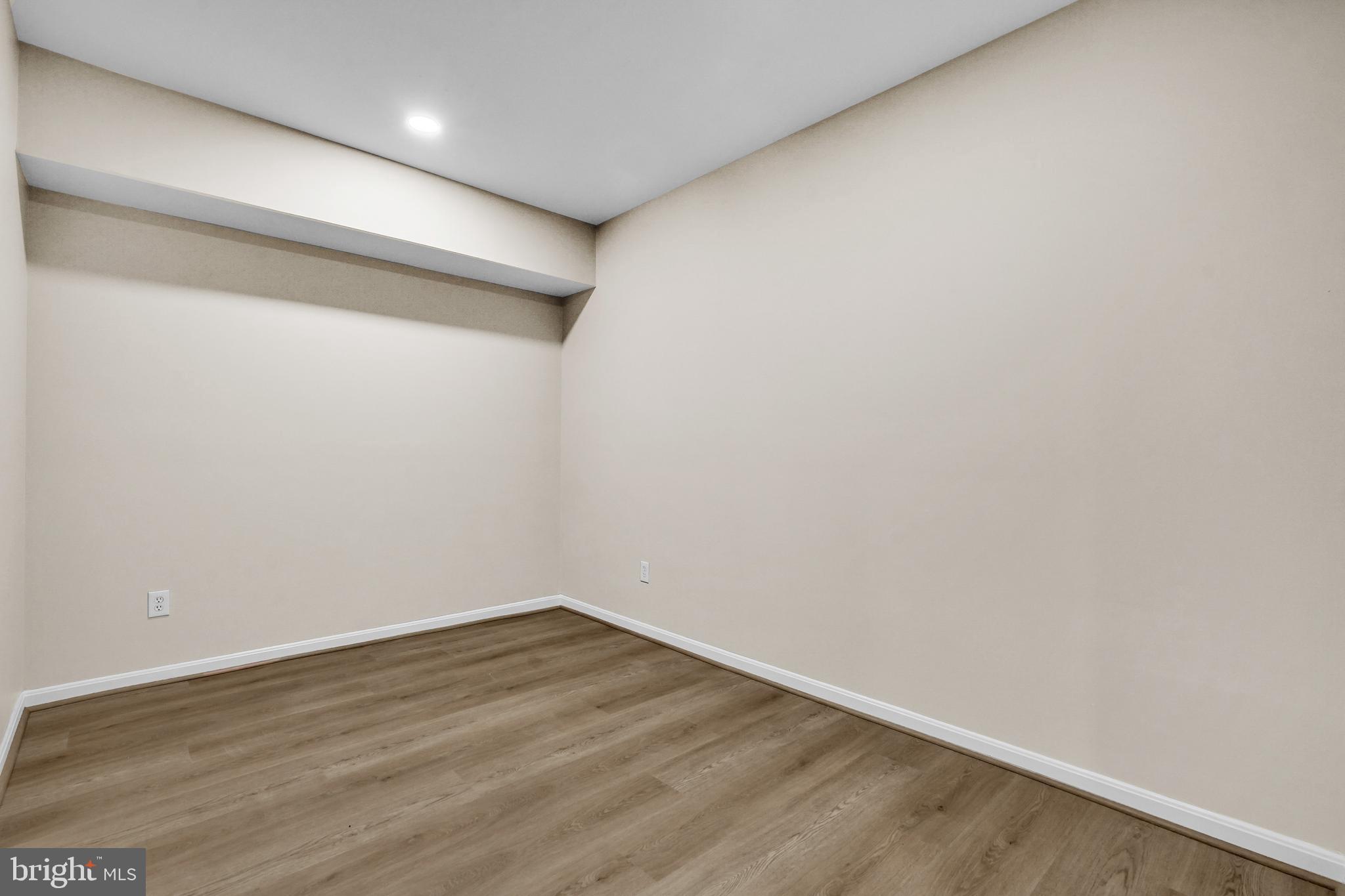 WESTBRIAR PLAZA - Residential