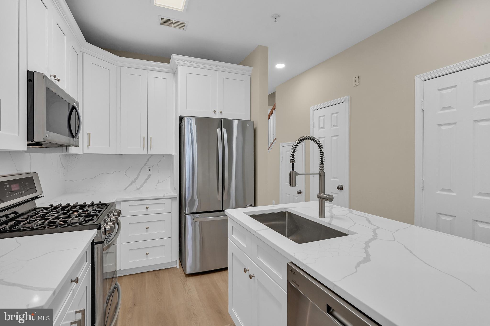 WESTBRIAR PLAZA - Residential