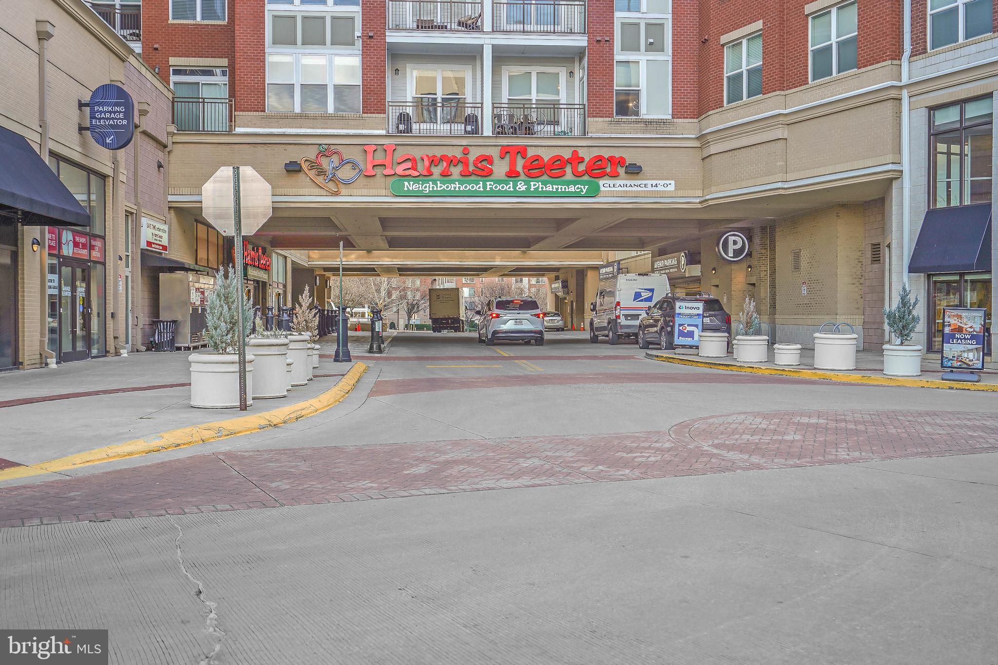 WESTBRIAR PLAZA - Residential