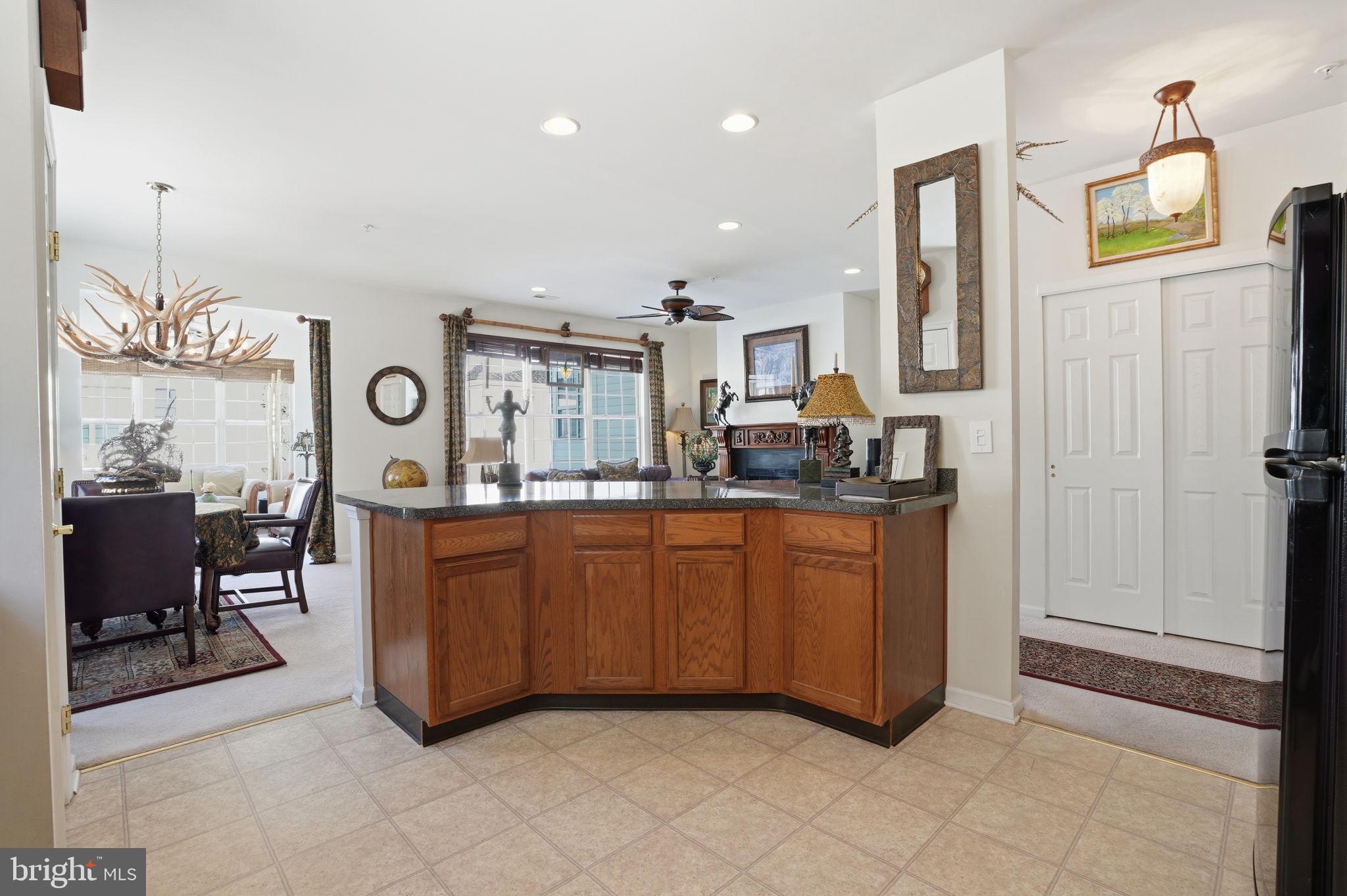 HERITAGE CR ESTS - Residential