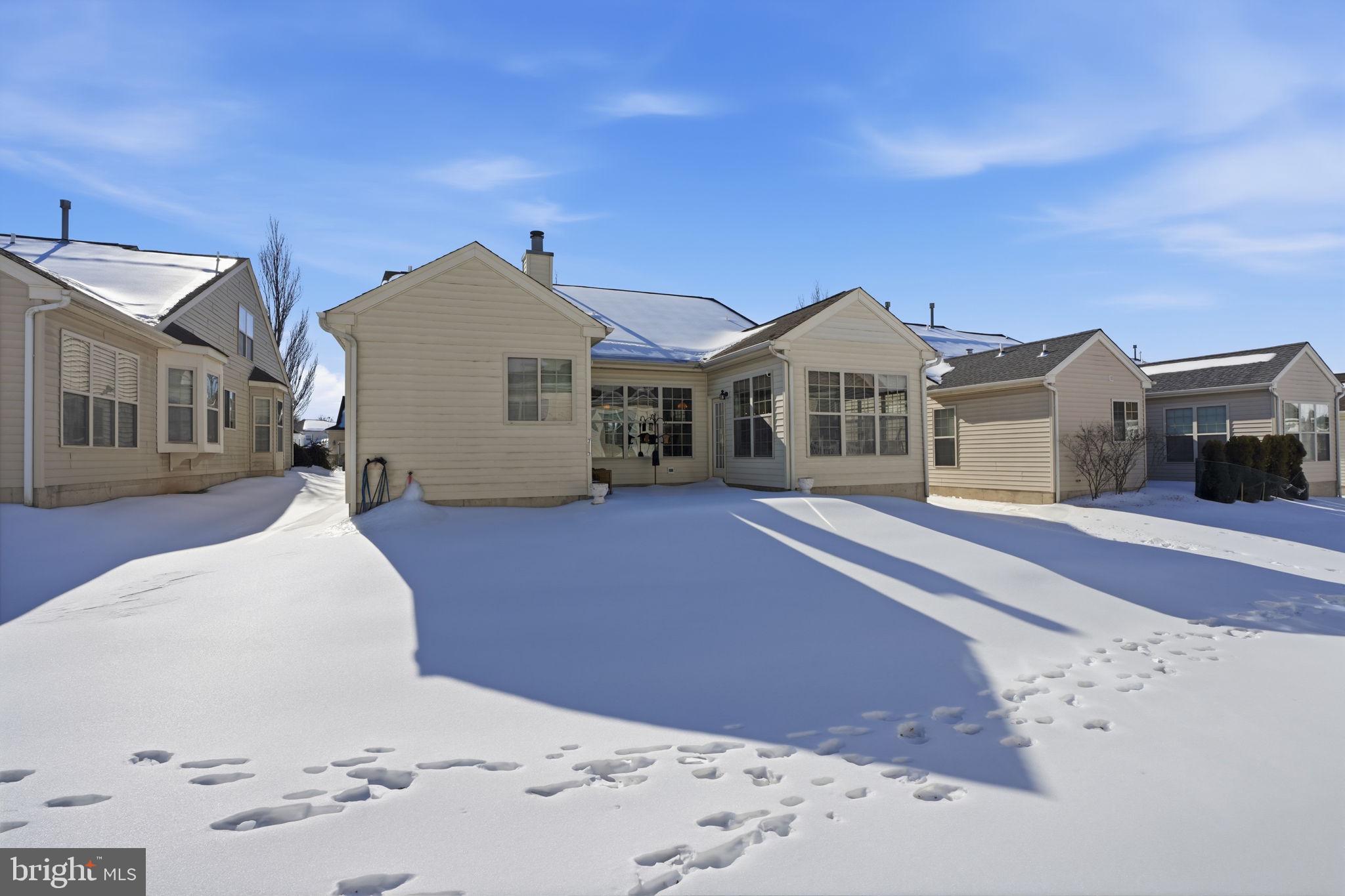 HERITAGE CR ESTS - Residential