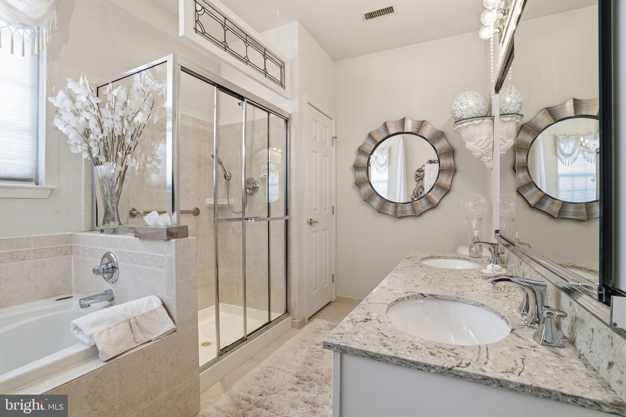 HERITAGE CR ESTS - Residential