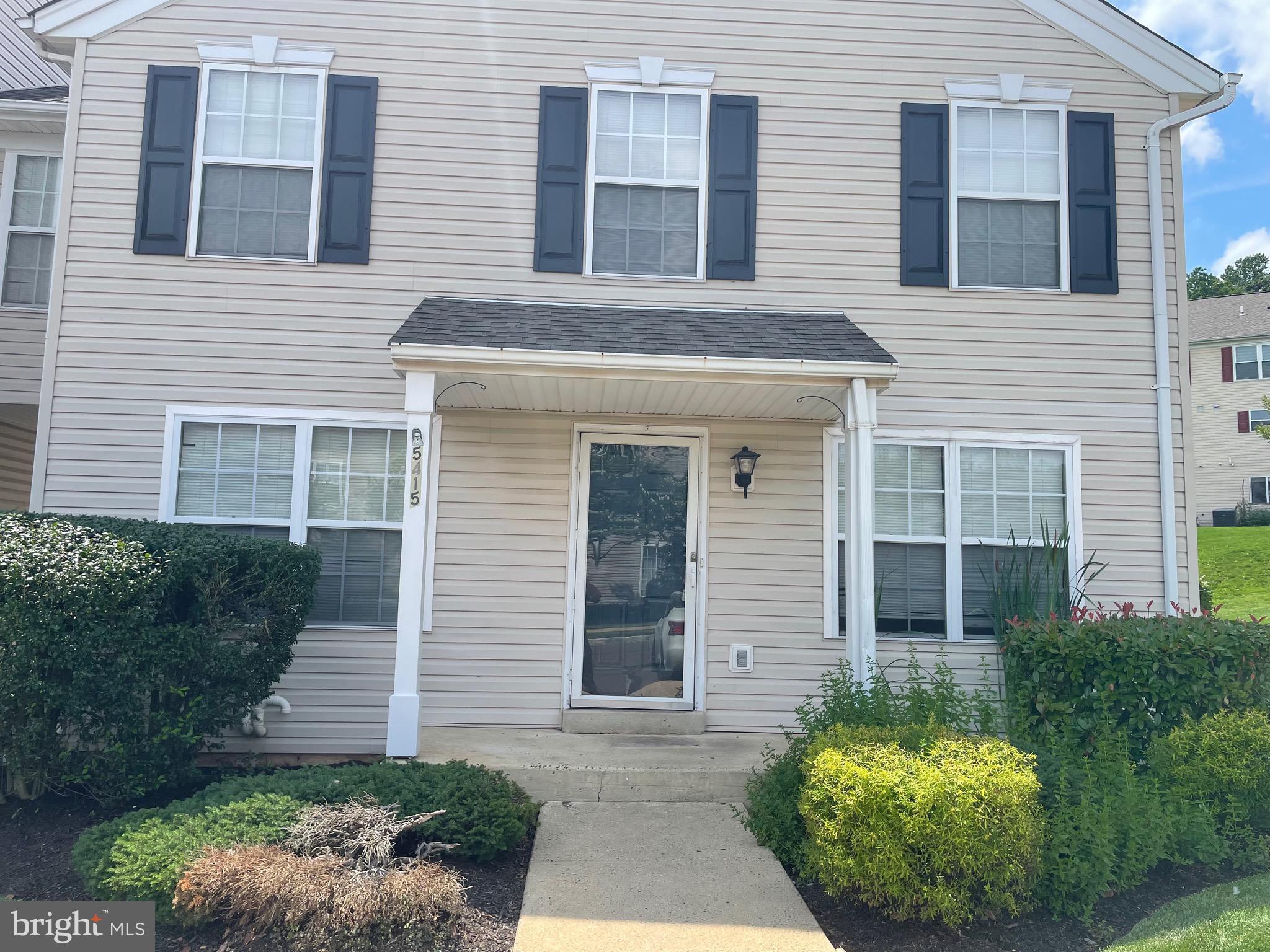 5415 RINKER CIRCLE 256