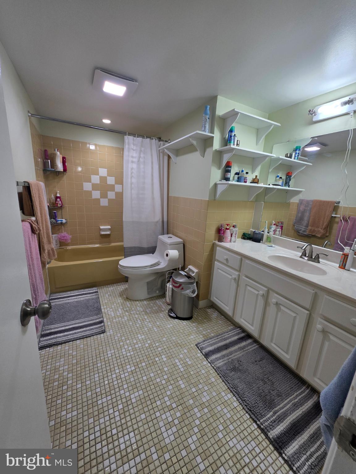 BUSTLETON - Residential