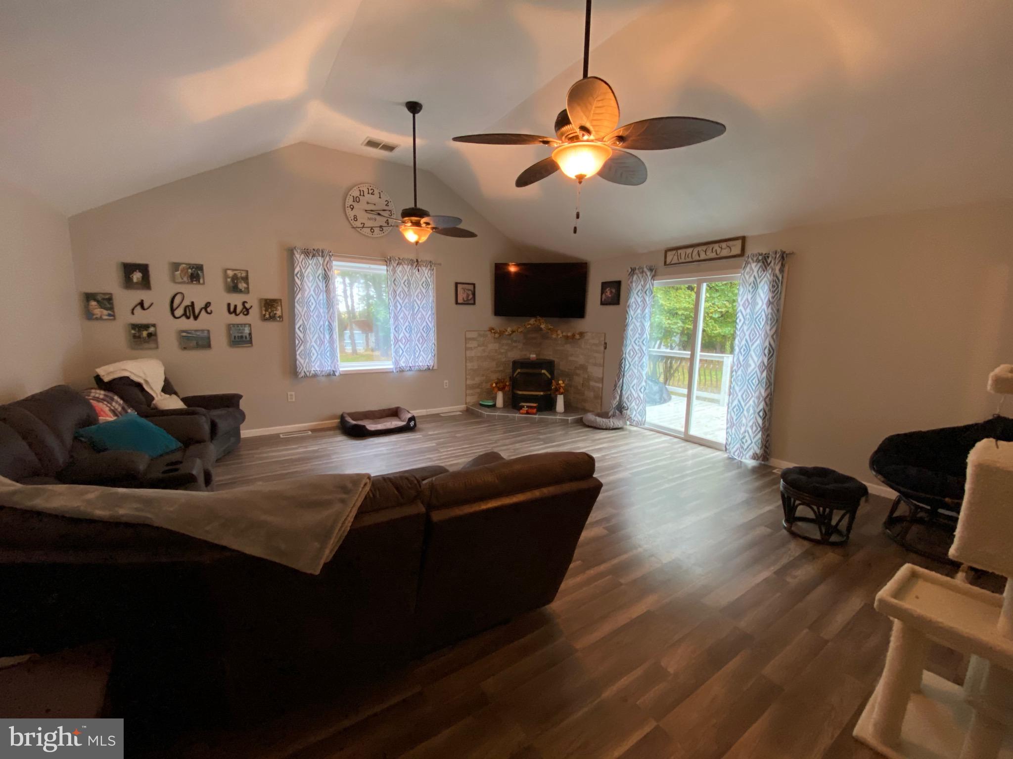 ARROWHEAD ACRES - Residential