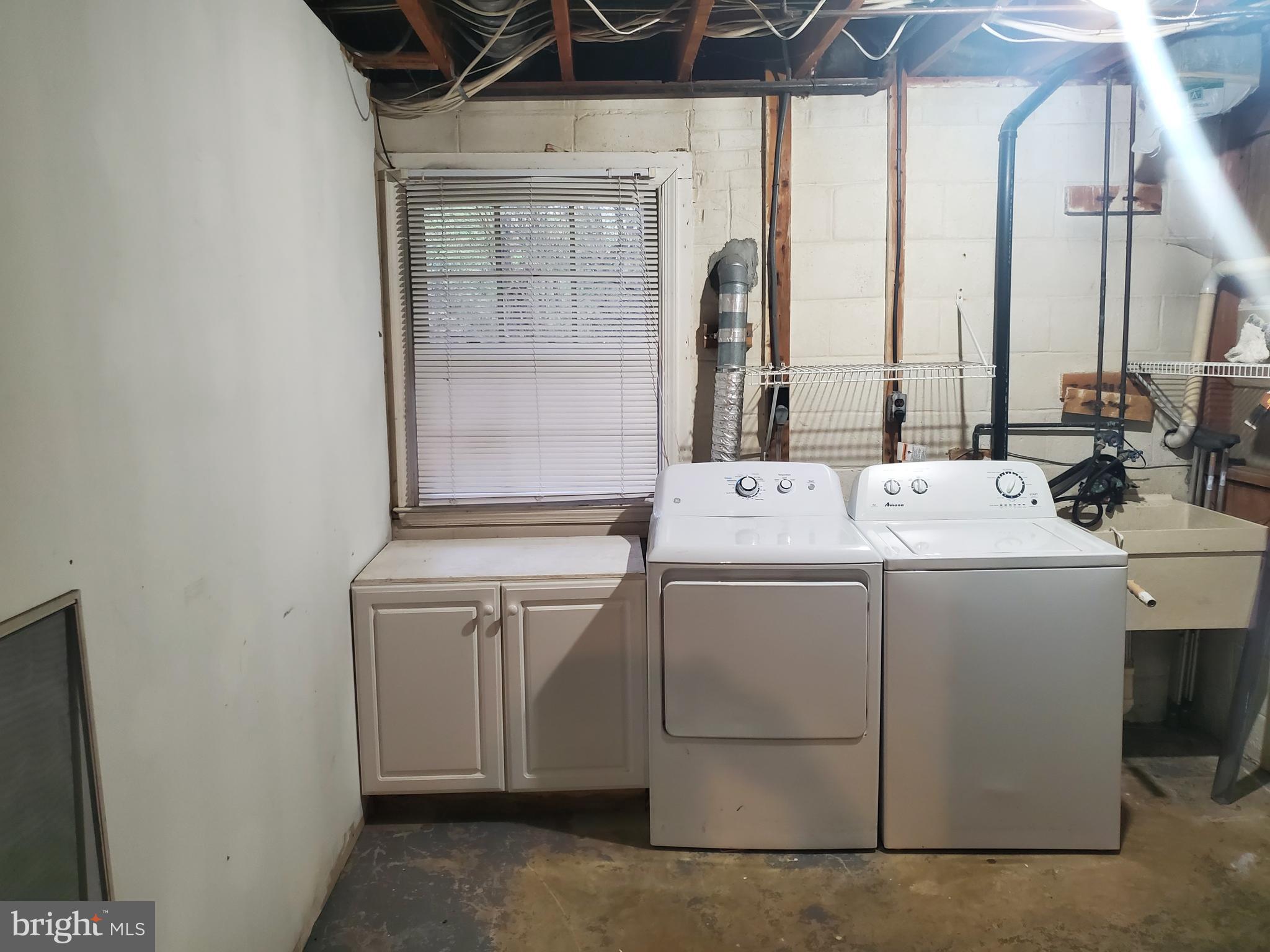 POTOMAC VILLAGE - Residential