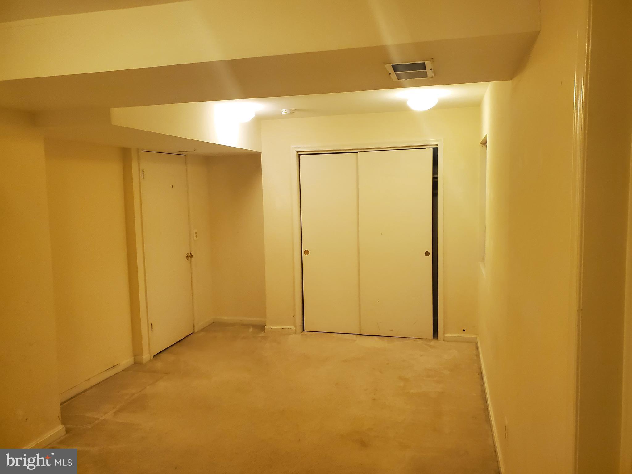 POTOMAC VILLAGE - Residential