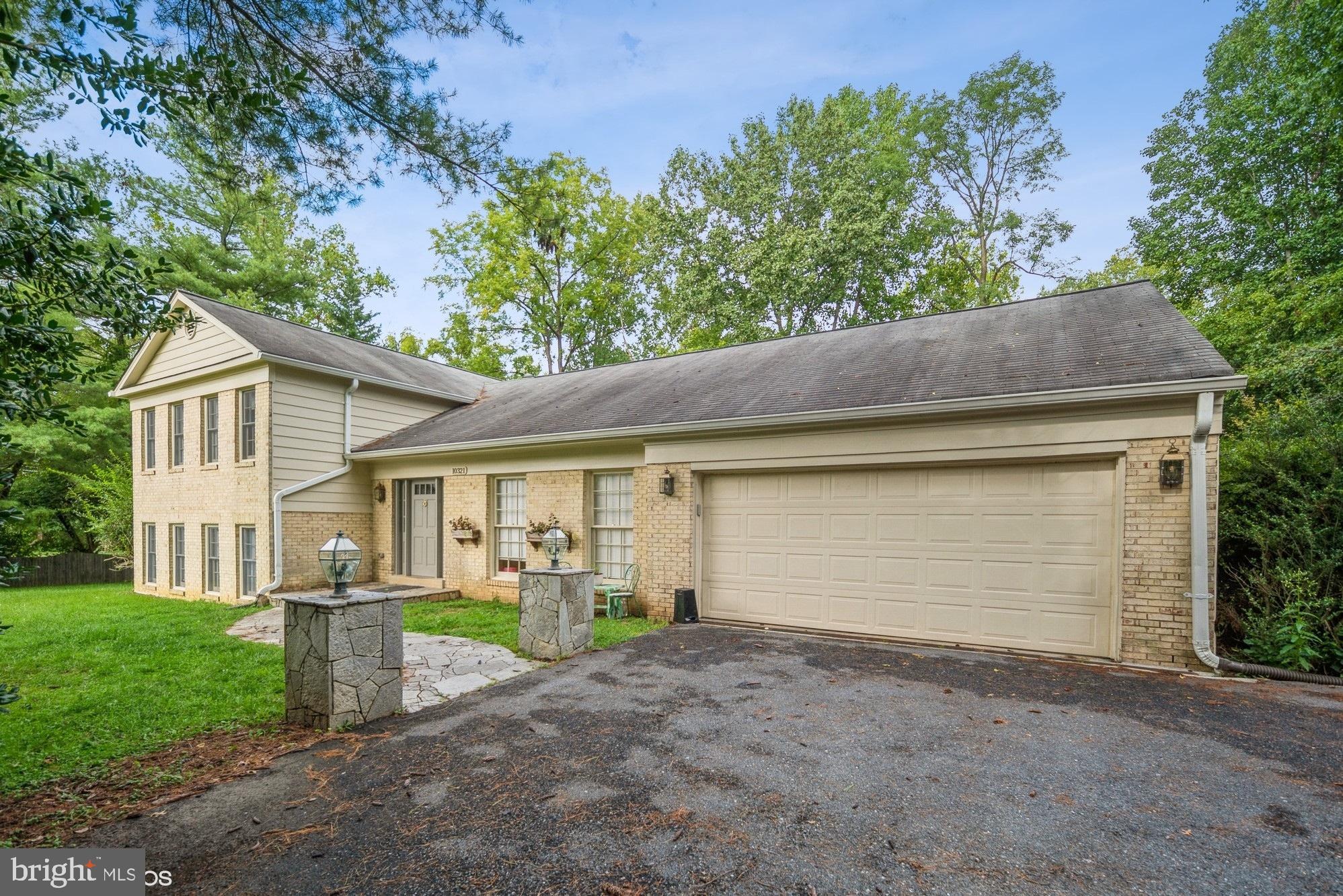 POTOMAC VILLAGE - Residential