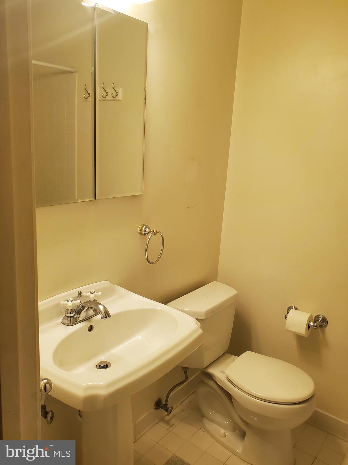 POTOMAC VILLAGE - Residential