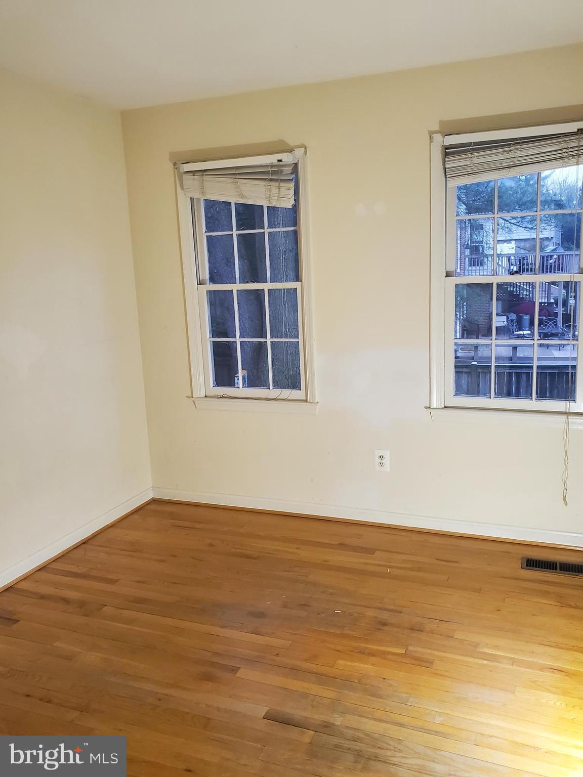 POTOMAC VILLAGE - Residential