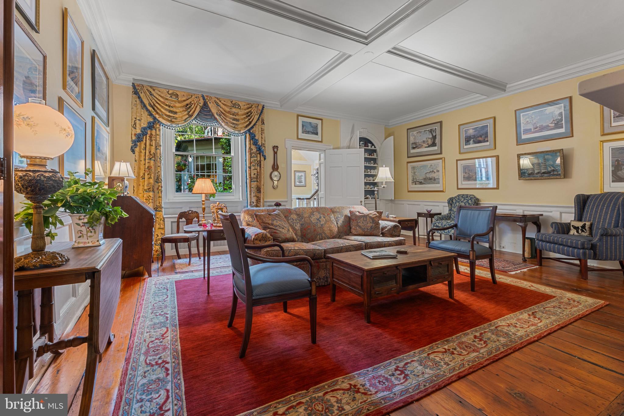 OLD TOWN ALEXANDRIA - Residential