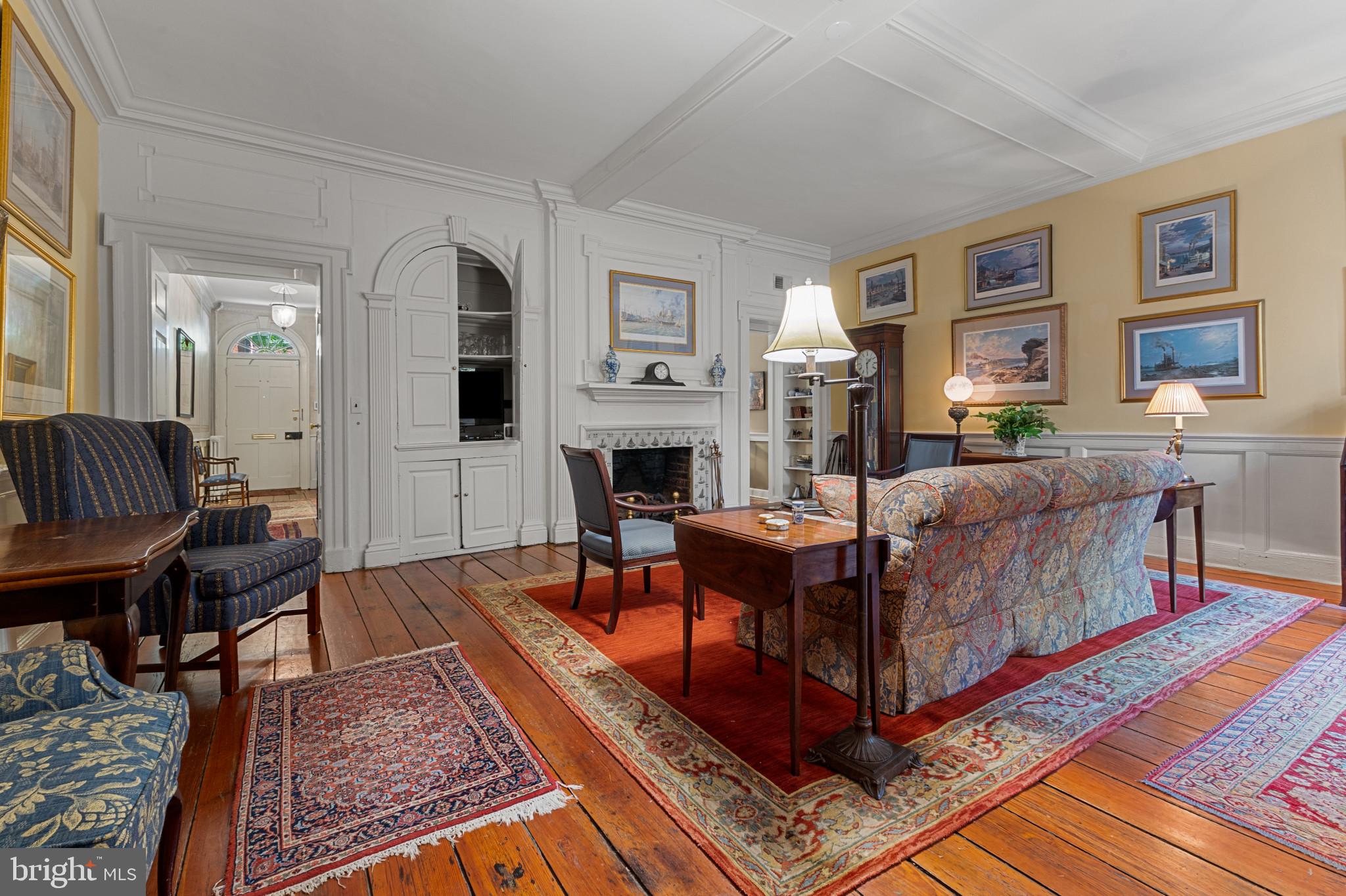 OLD TOWN ALEXANDRIA - Residential