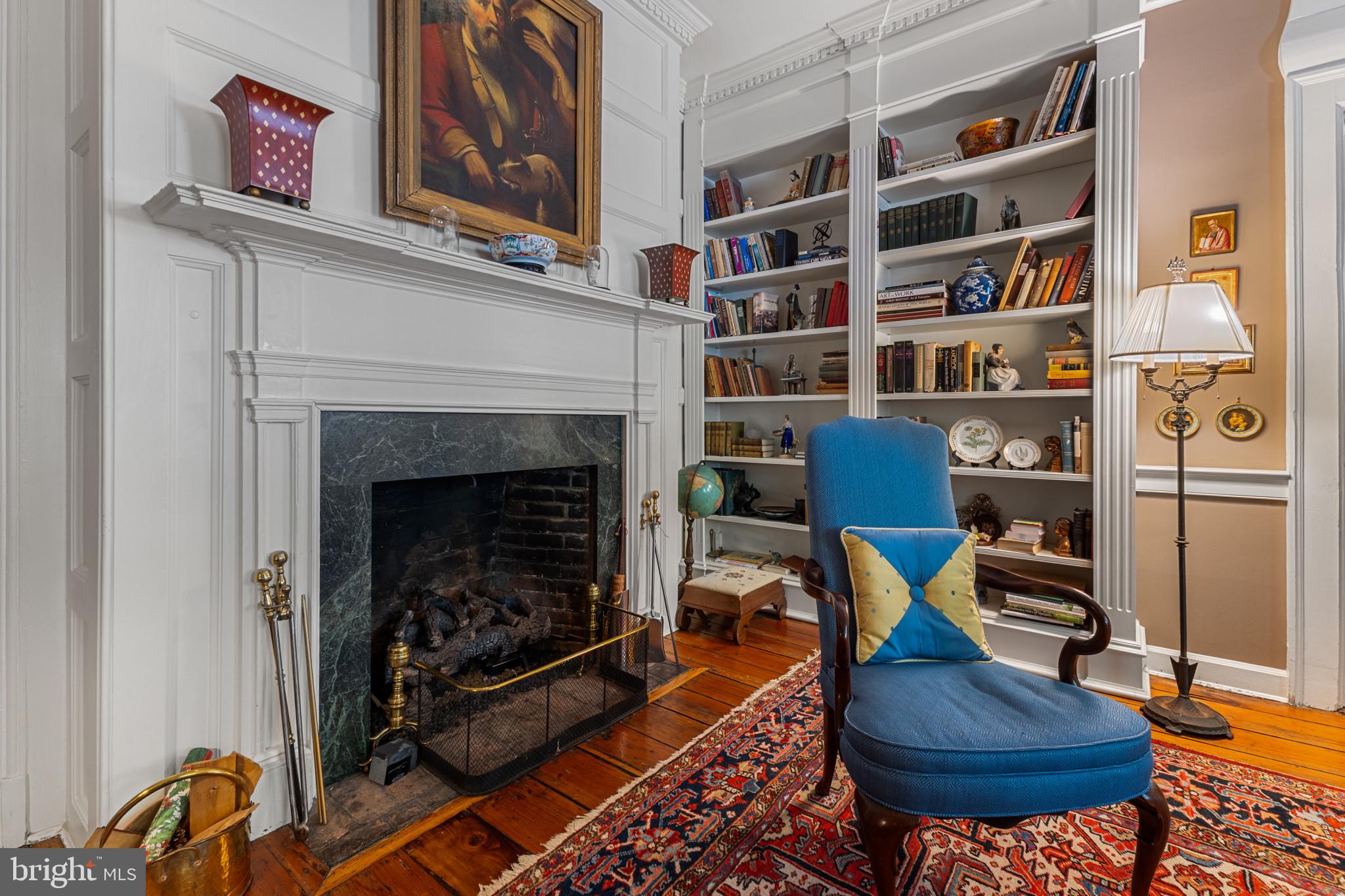 OLD TOWN ALEXANDRIA - Residential