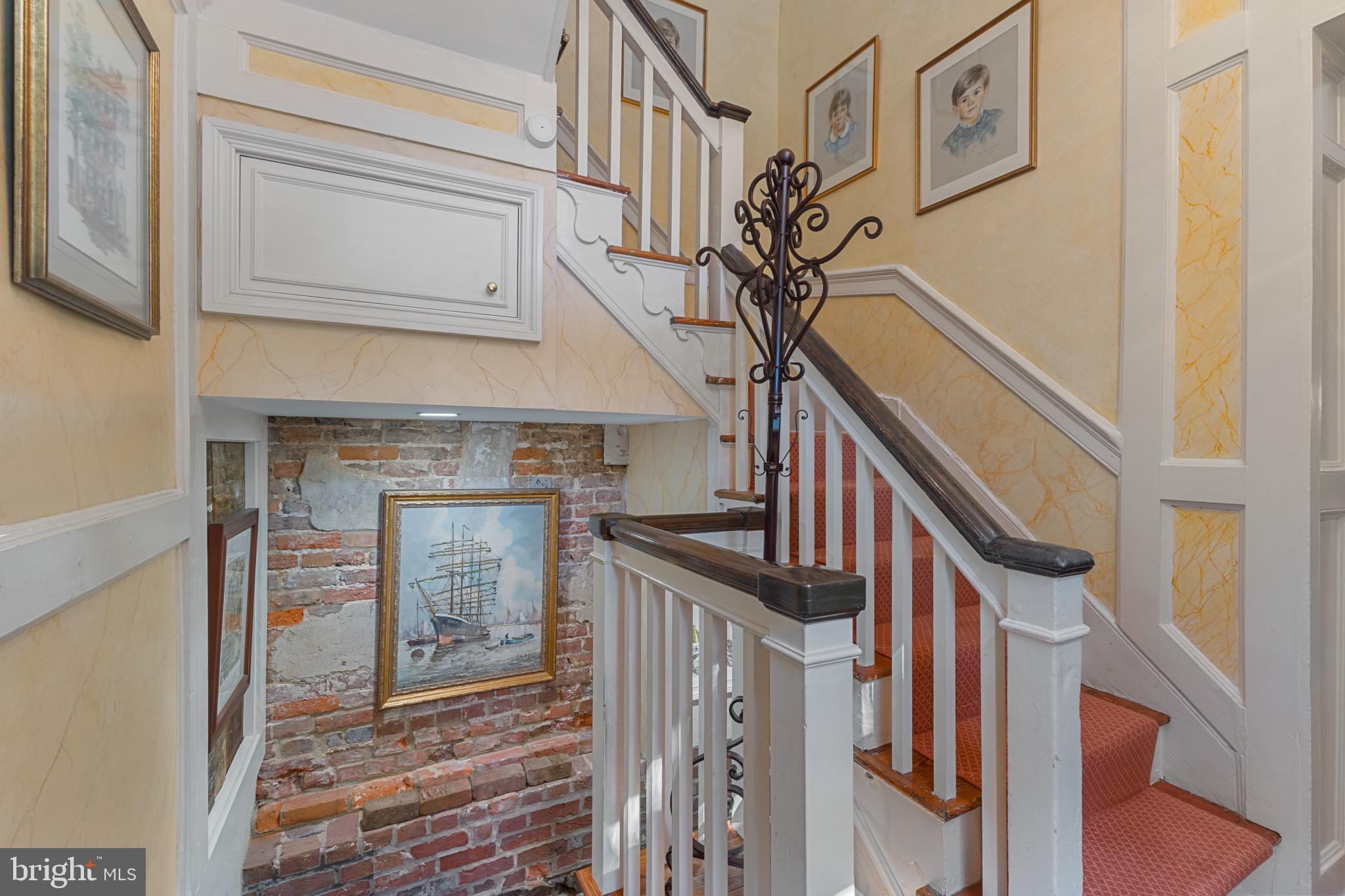 OLD TOWN ALEXANDRIA - Residential