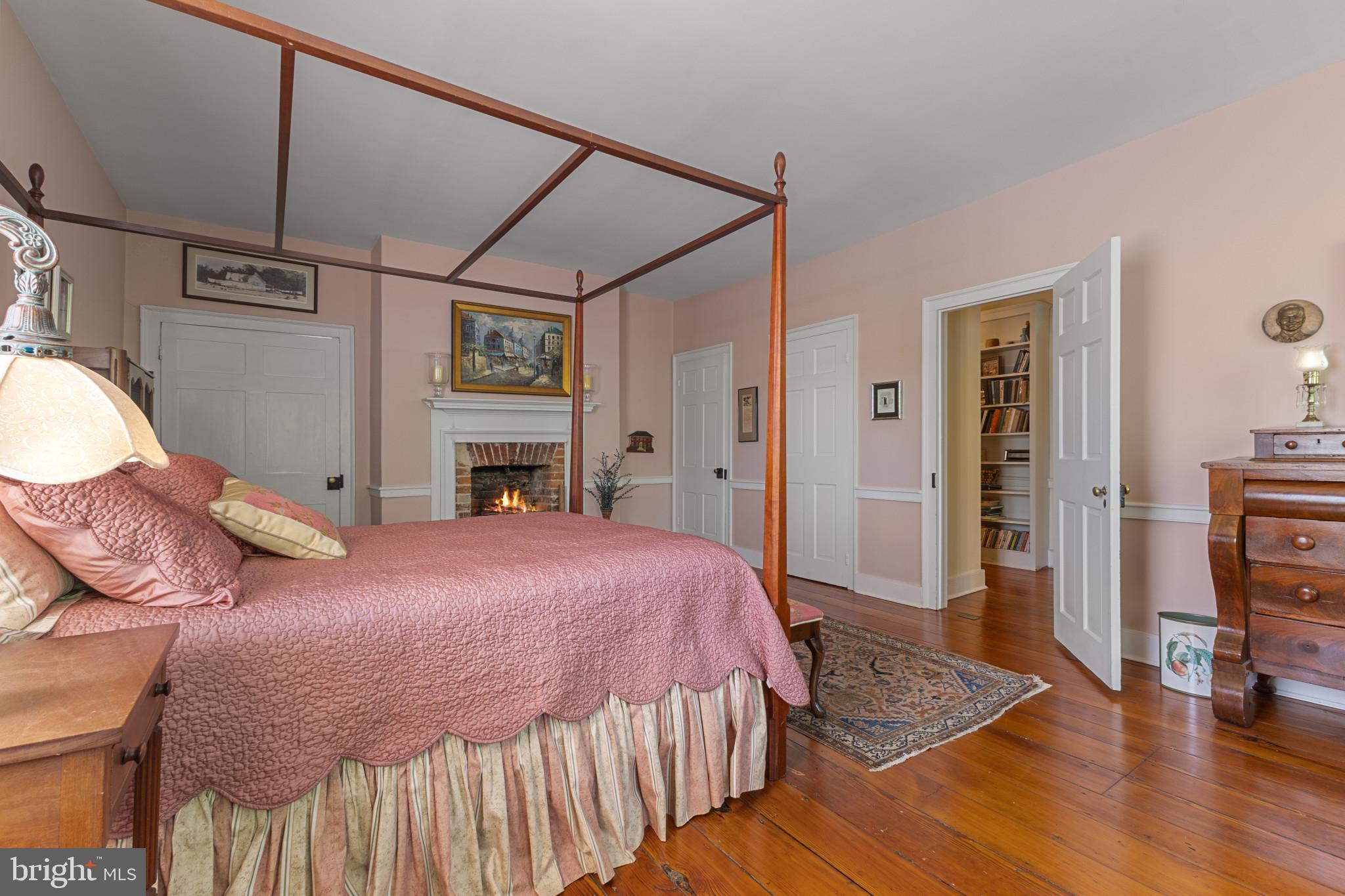 OLD TOWN ALEXANDRIA - Residential