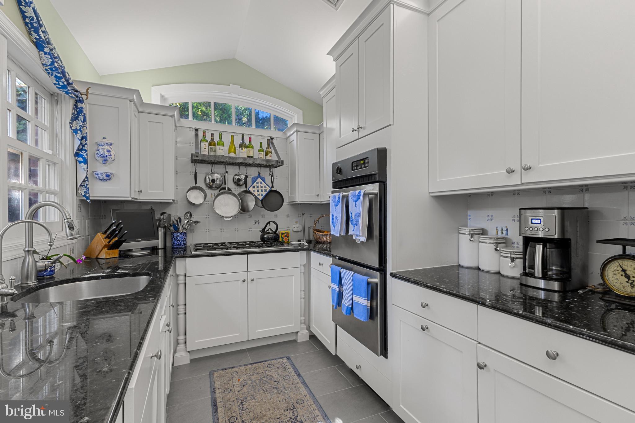 OLD TOWN ALEXANDRIA - Residential