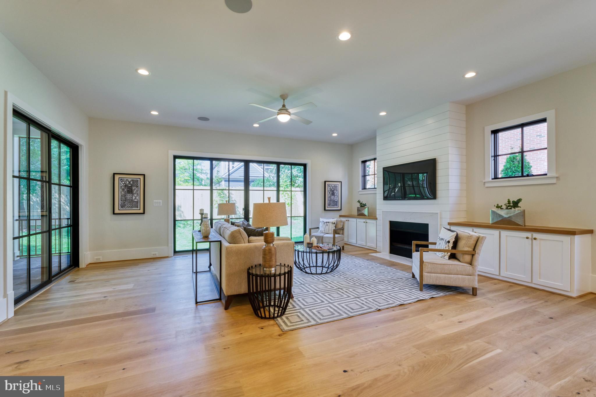 LYON PARK - Residential