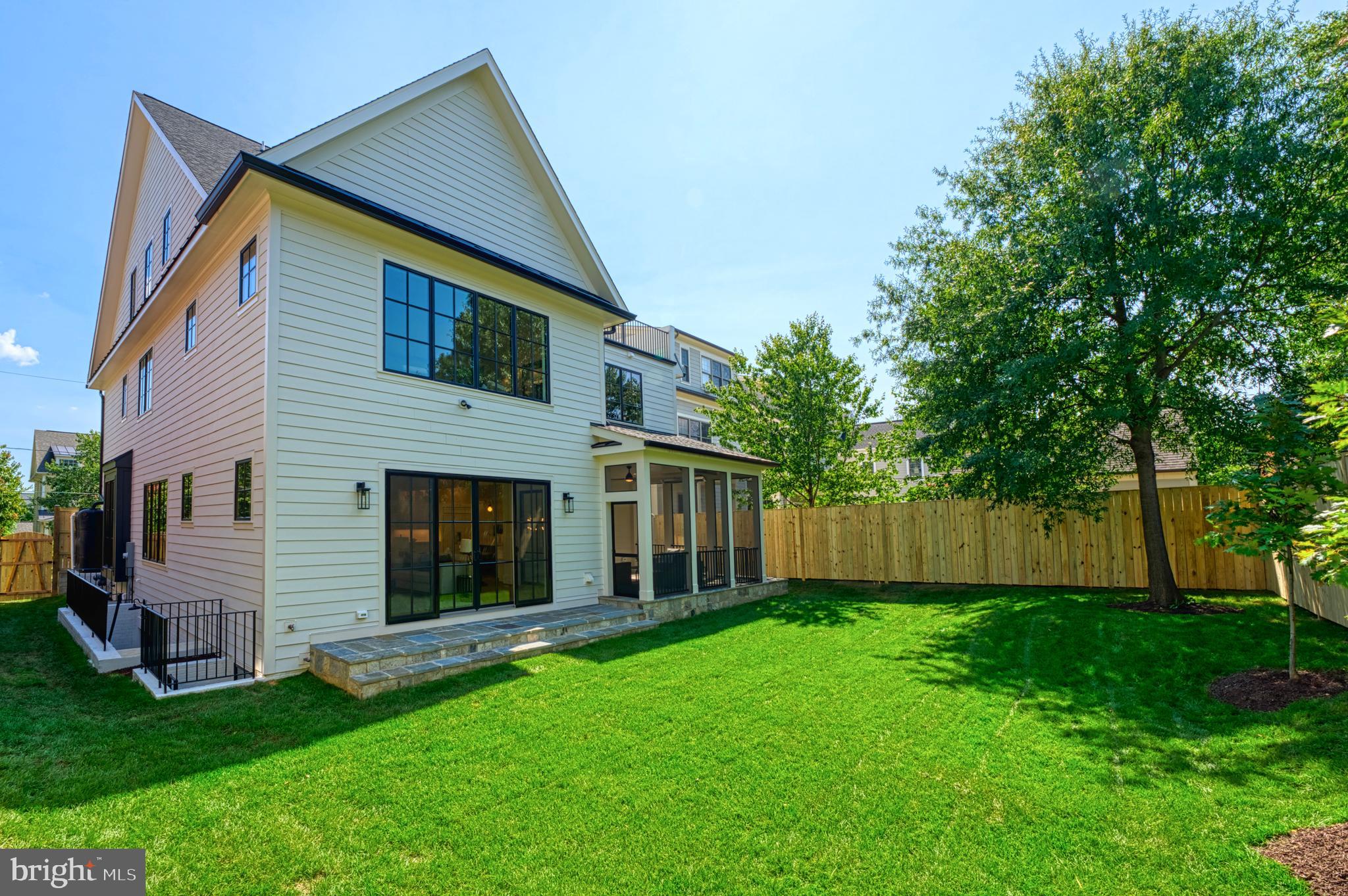 LYON PARK - Residential