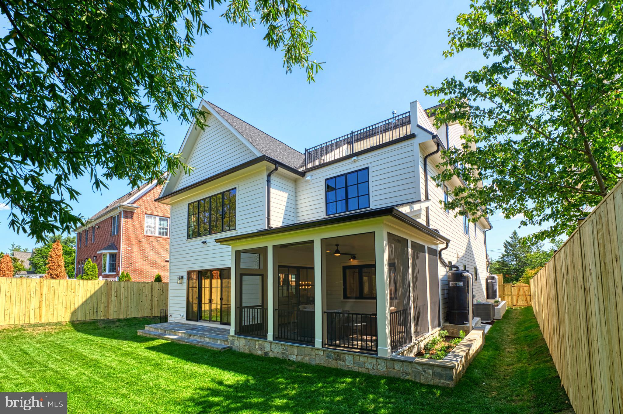 LYON PARK - Residential