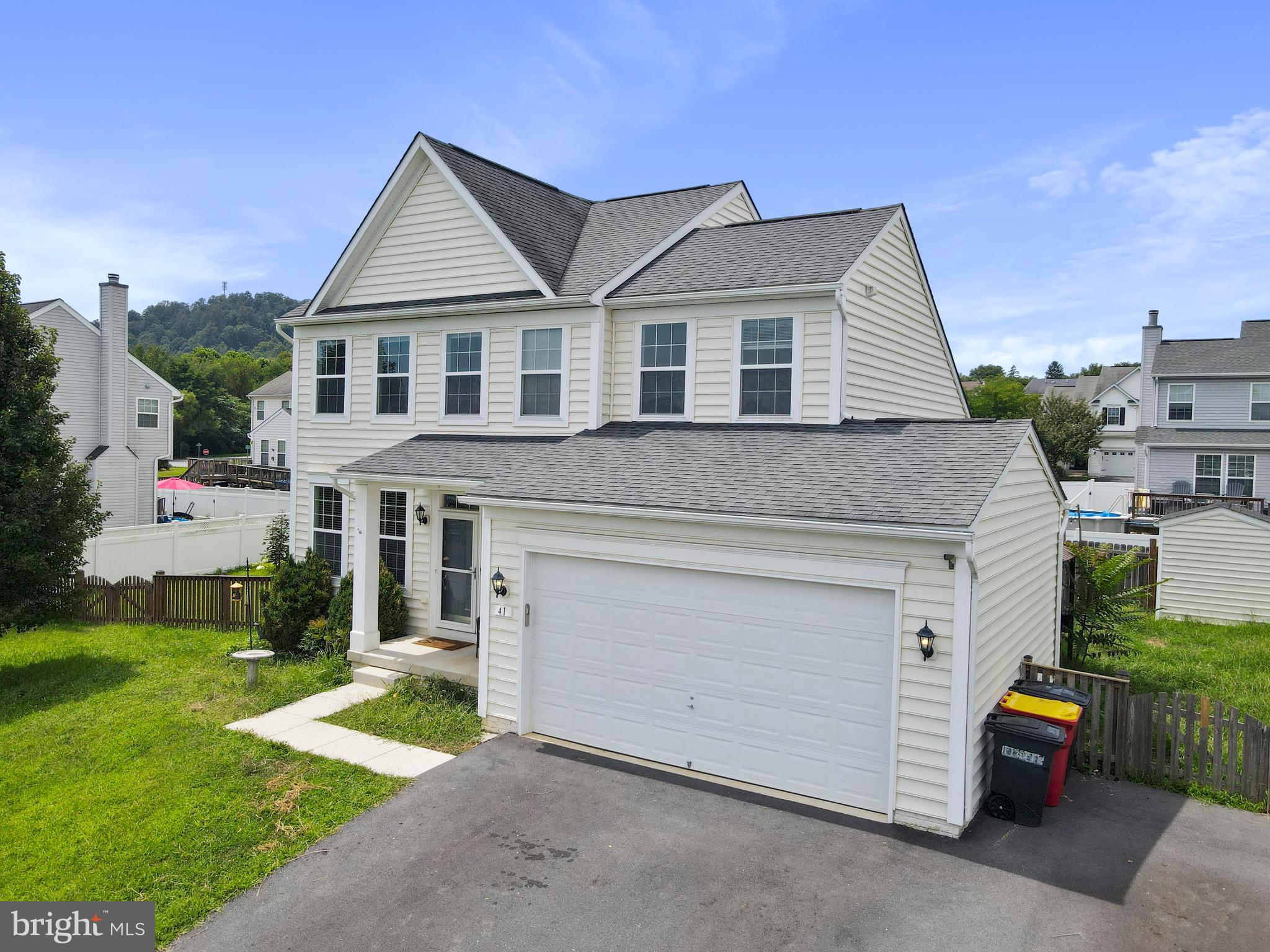 STONEBROOK VILLAGE - Residential