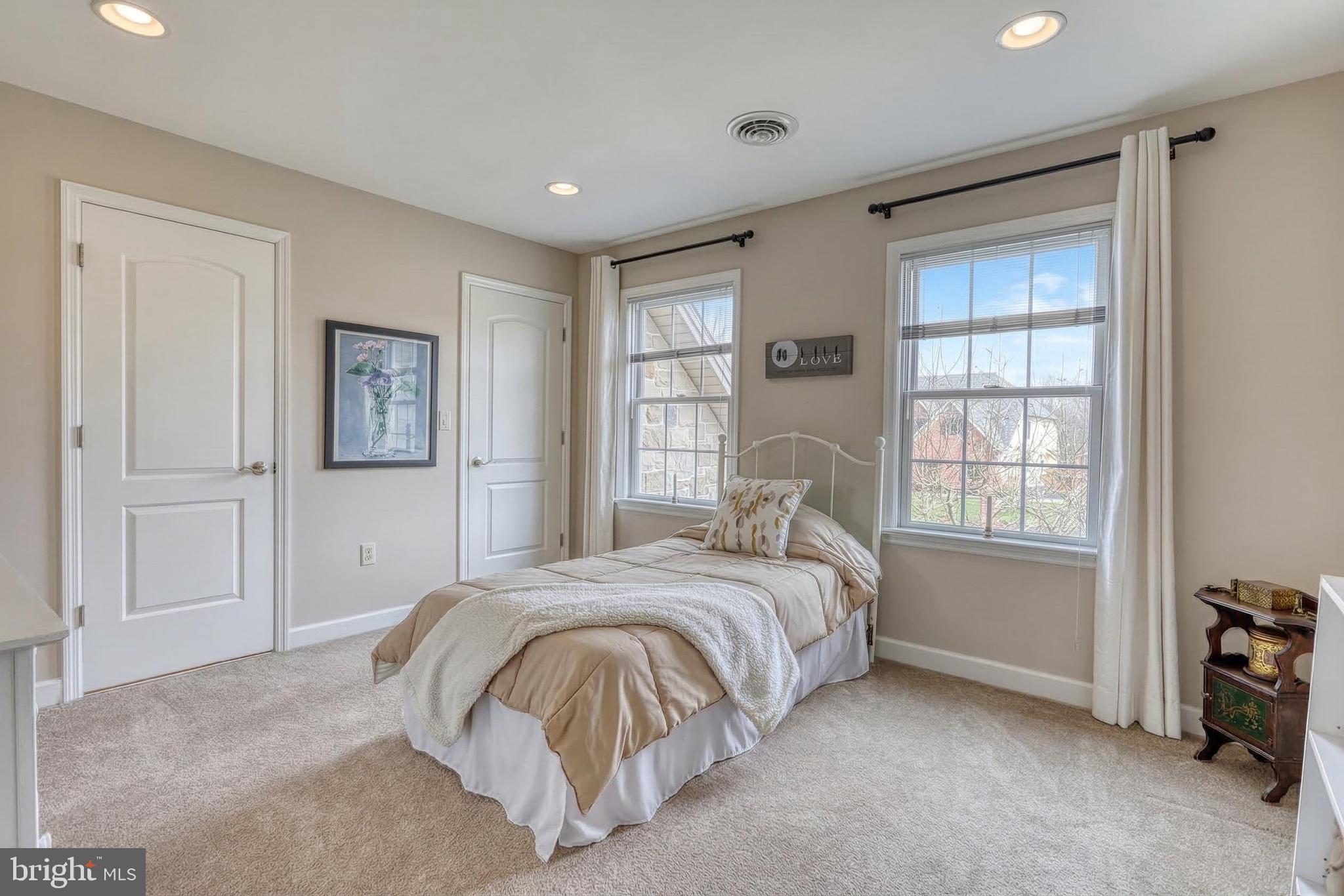 OLDE FORGE - Residential