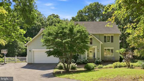 Homes For Sale - 102 Julie Court<br/> WINCHESTER, VA 22602