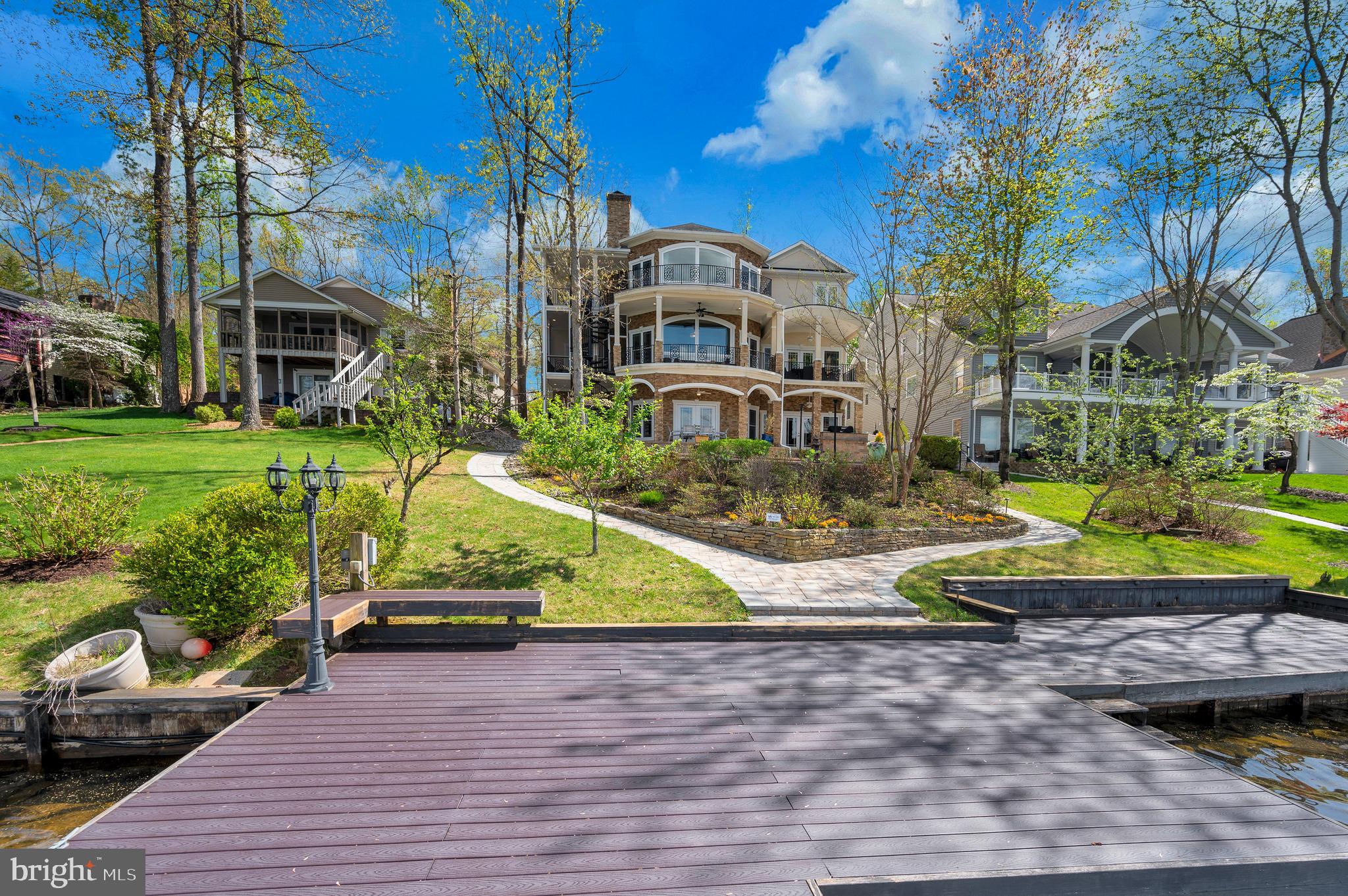 LAKE OF THE WOODS - Residential