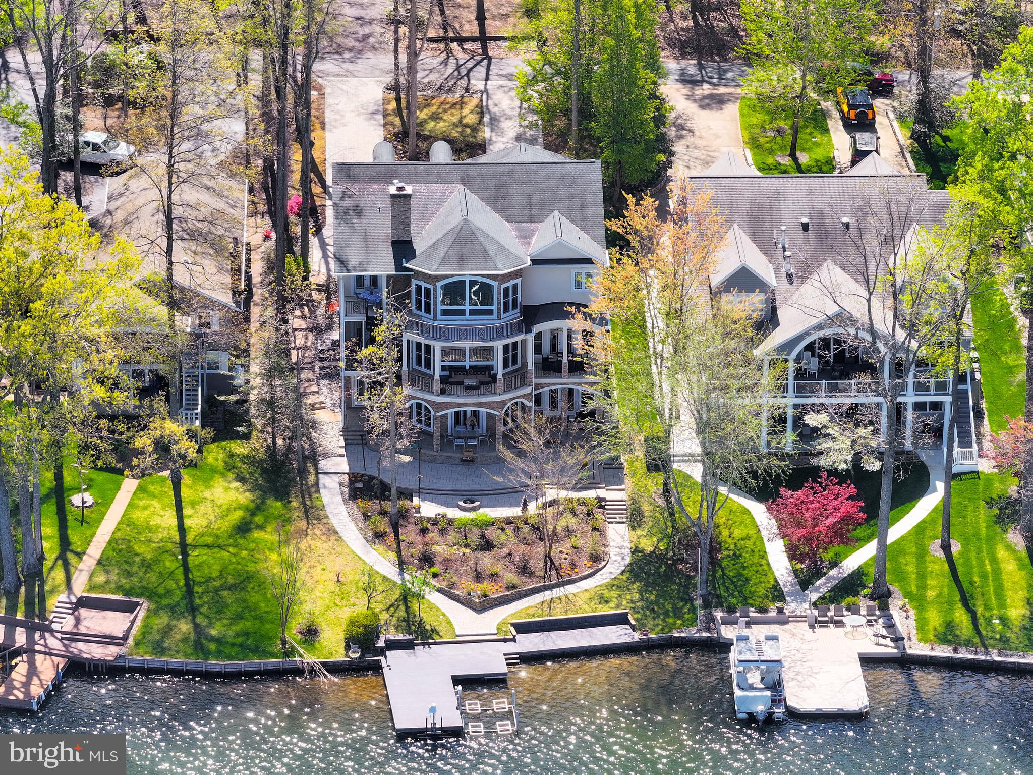 LAKE OF THE WOODS - Residential