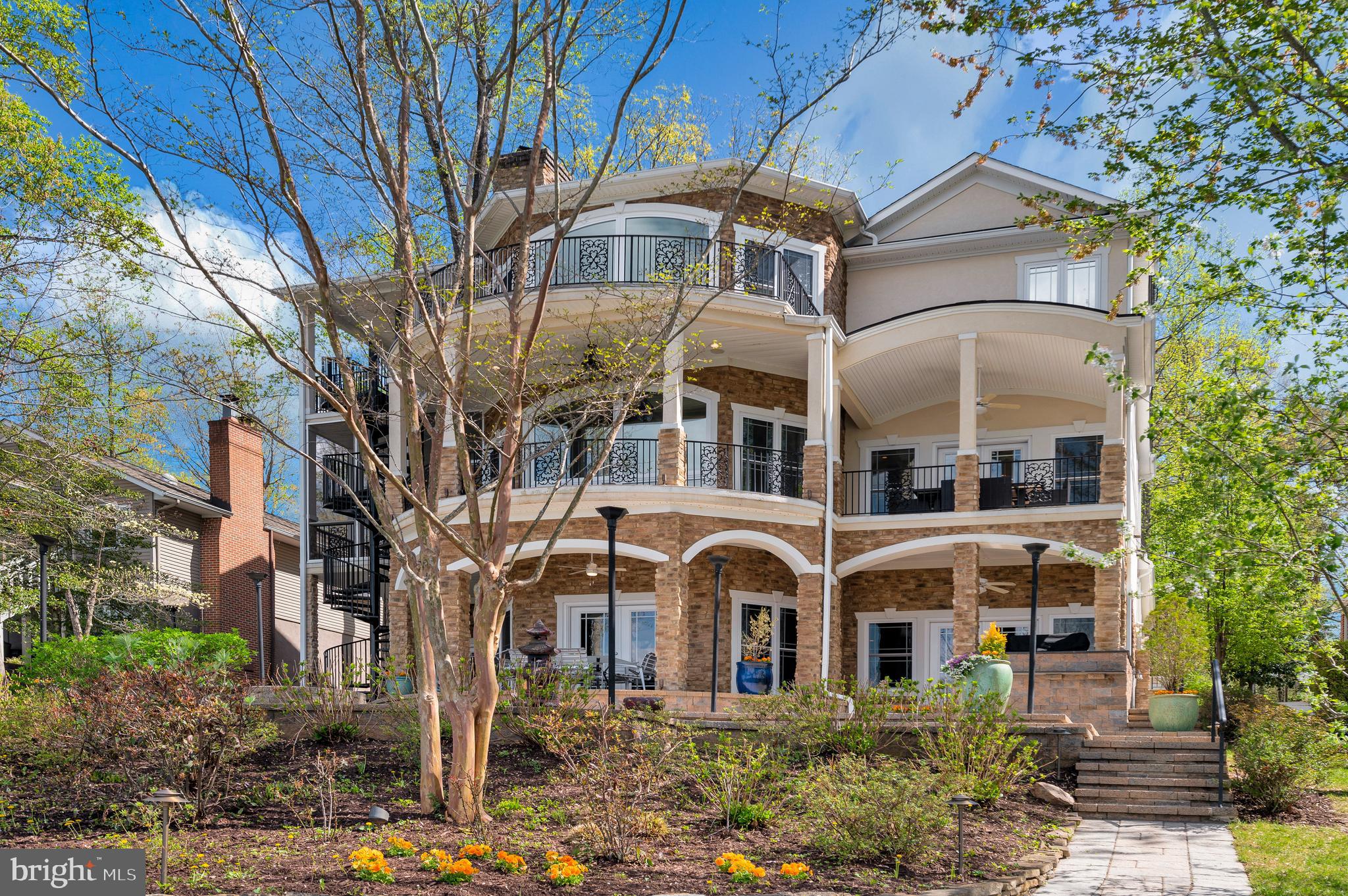 LAKE OF THE WOODS - Residential