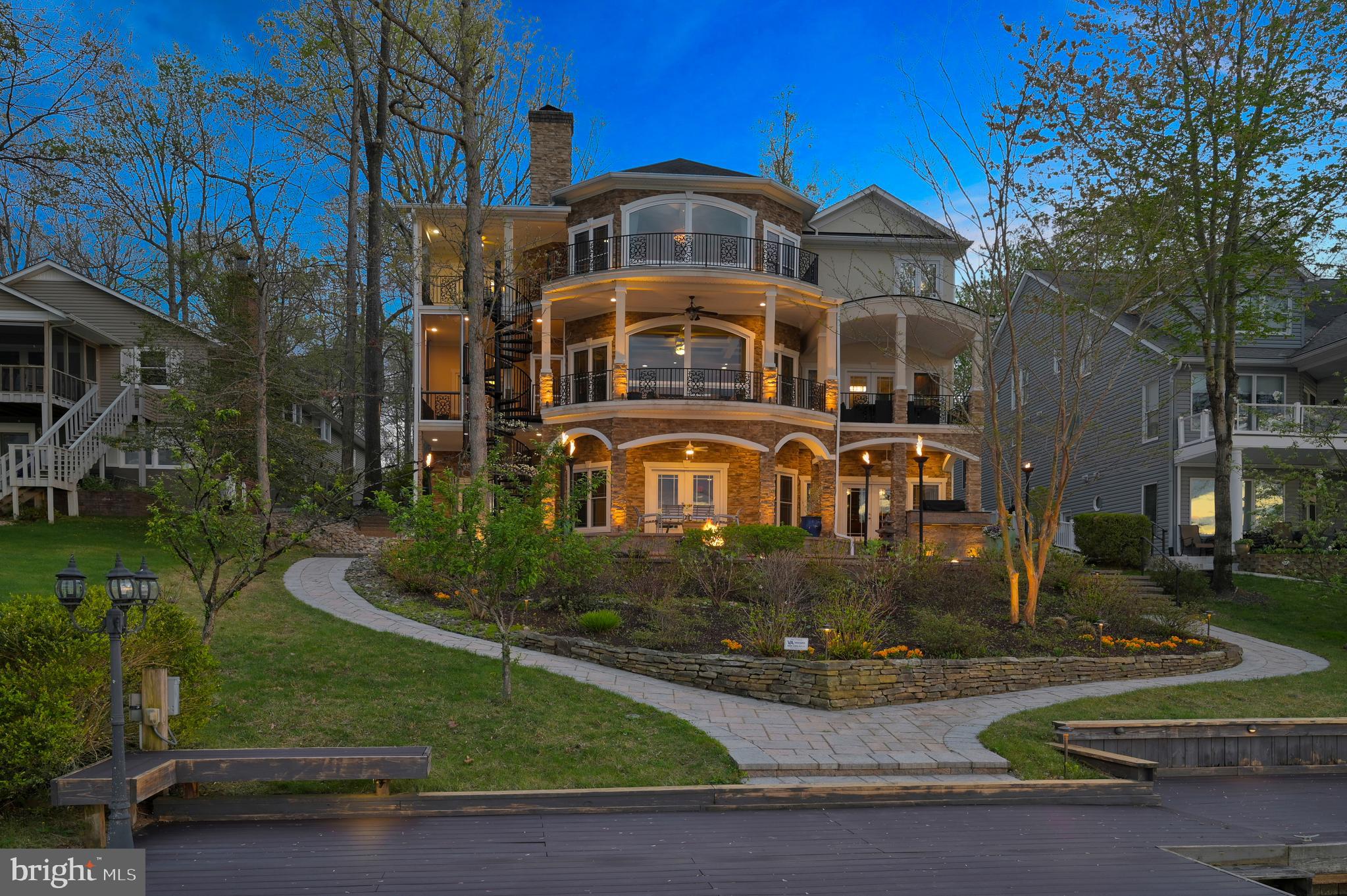 LAKE OF THE WOODS - Residential