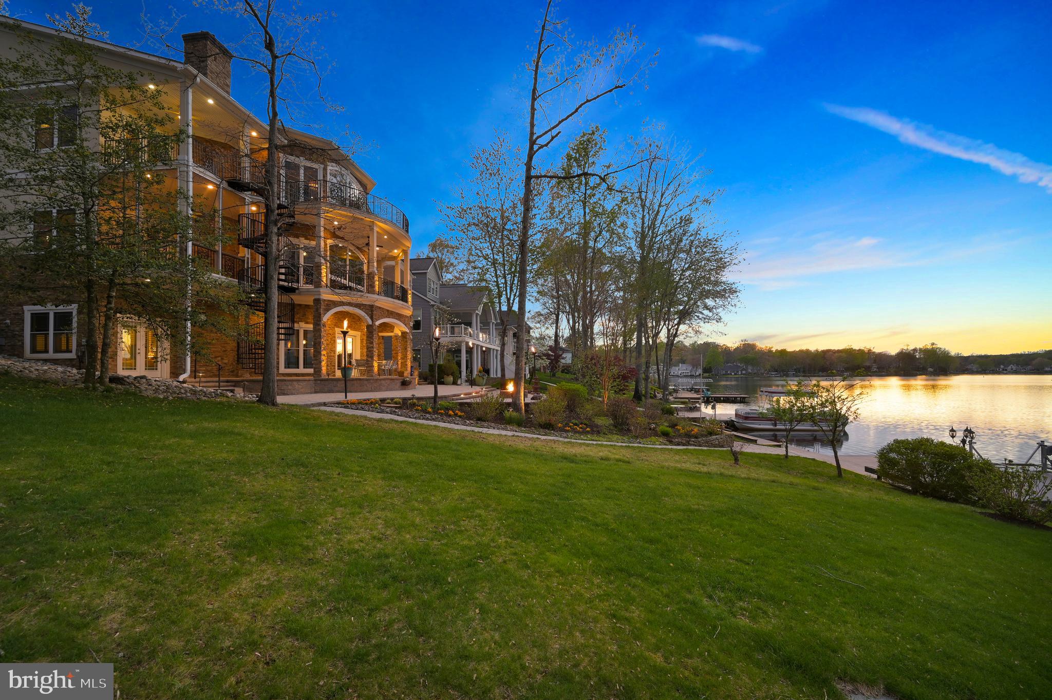 LAKE OF THE WOODS - Residential