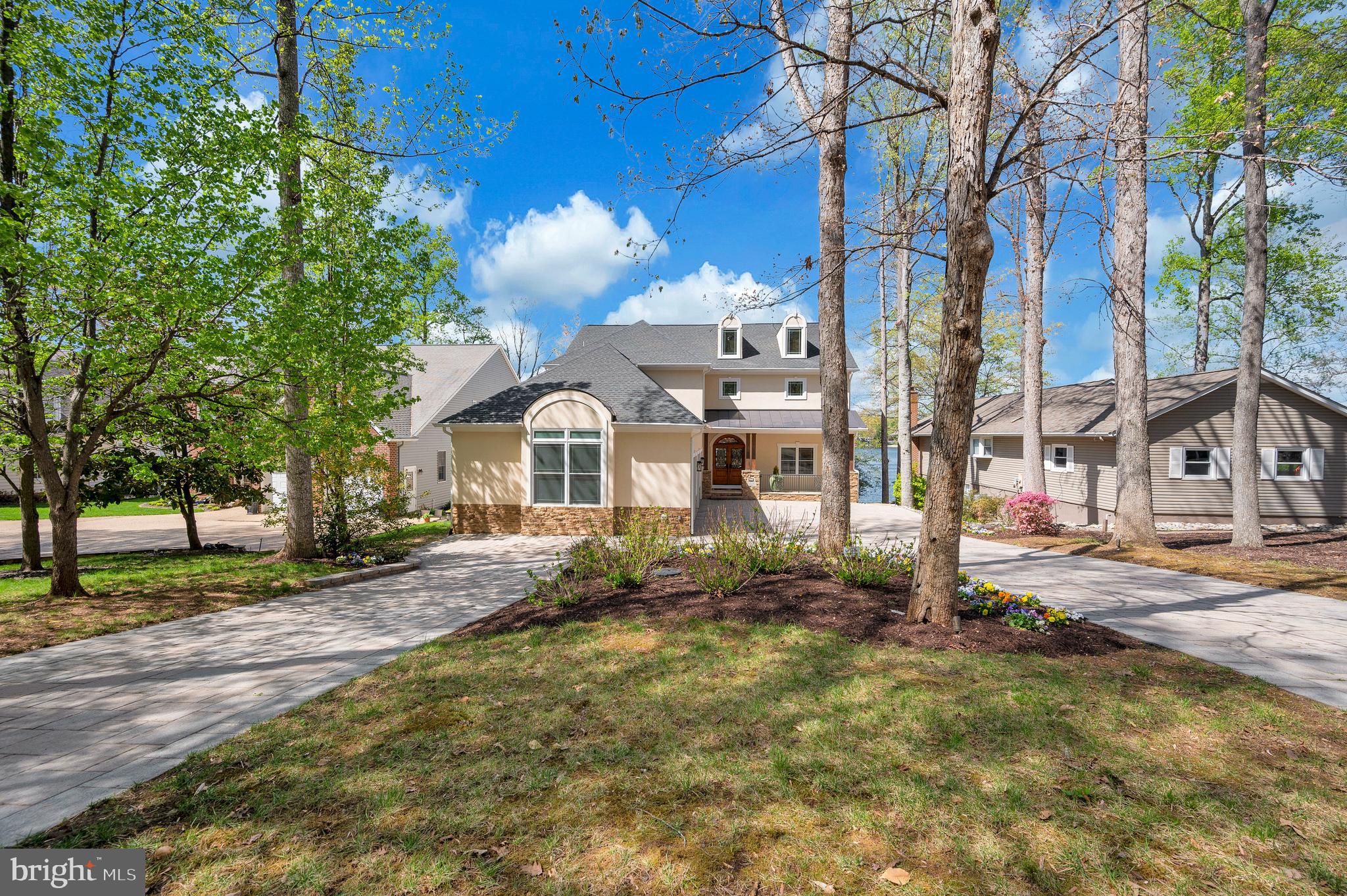 LAKE OF THE WOODS - Residential