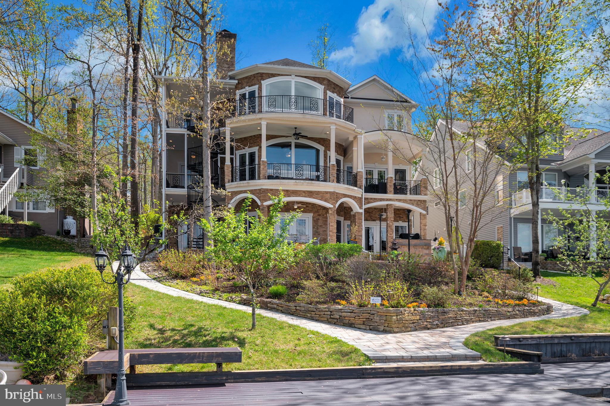 LAKE OF THE WOODS - Residential