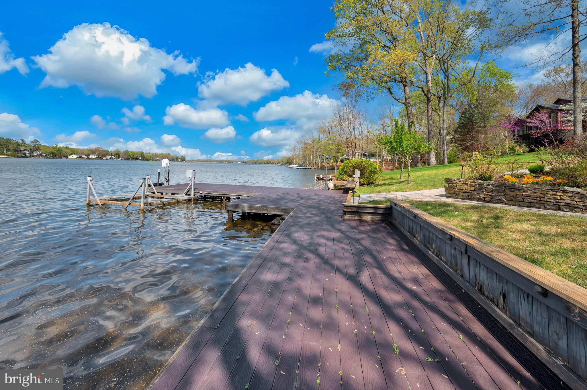 LAKE OF THE WOODS - Residential