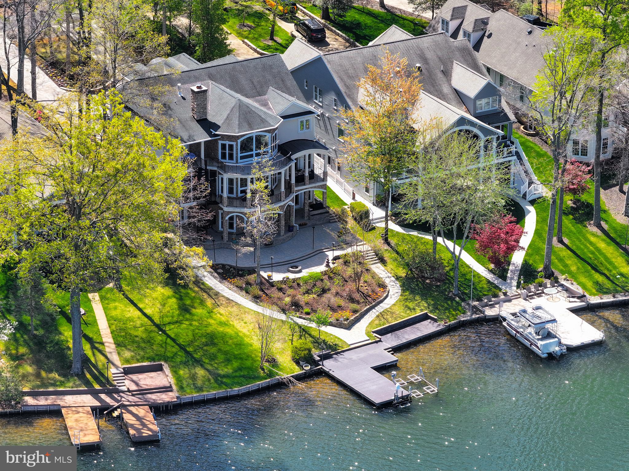 LAKE OF THE WOODS - Residential