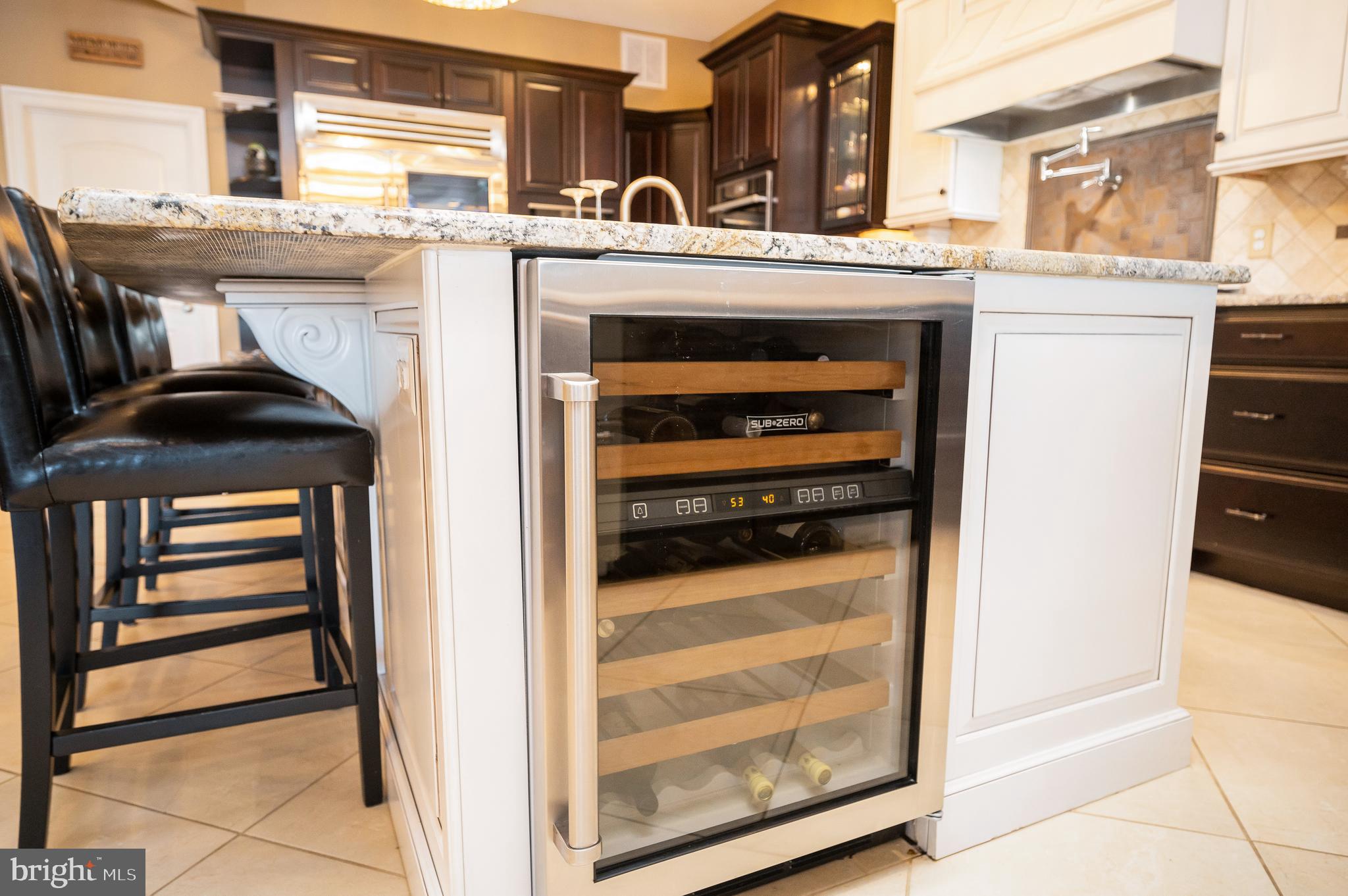 LAKE OF THE WOODS - Residential