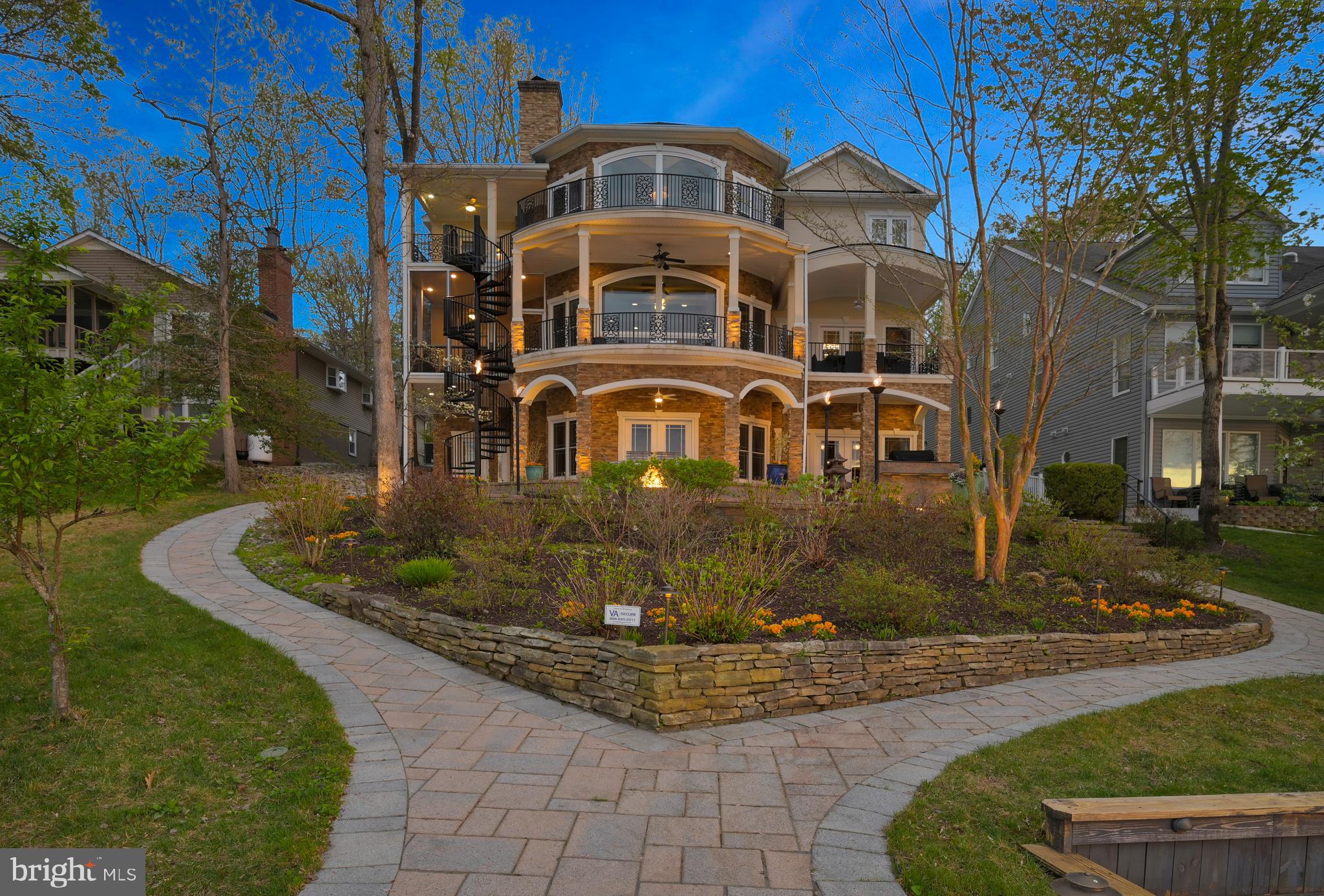 LAKE OF THE WOODS - Residential
