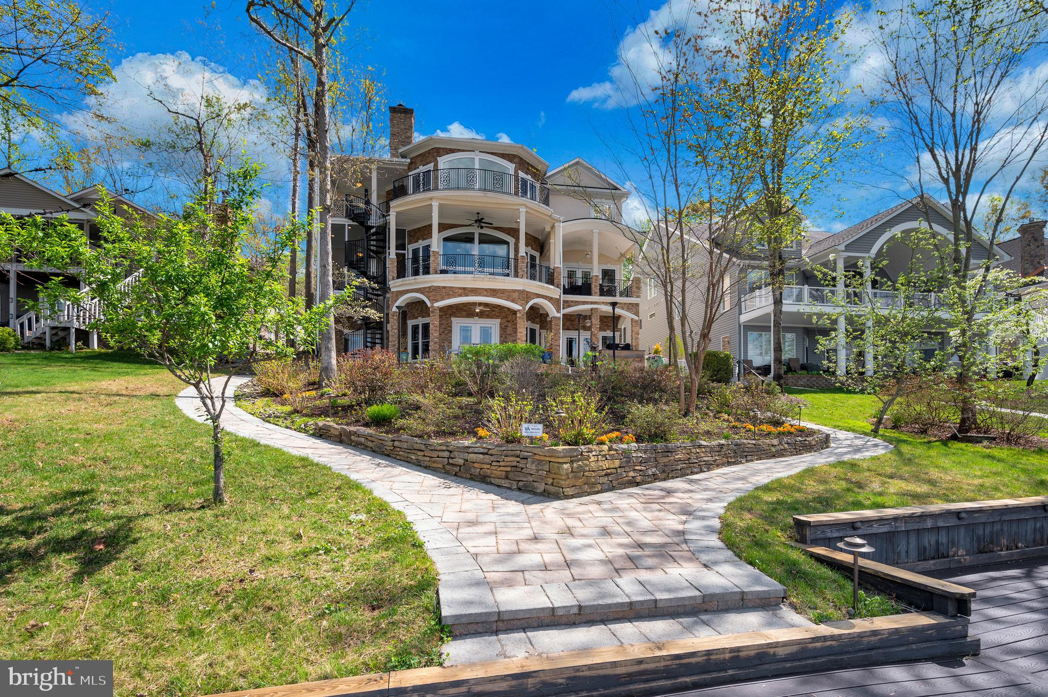 LAKE OF THE WOODS - Residential