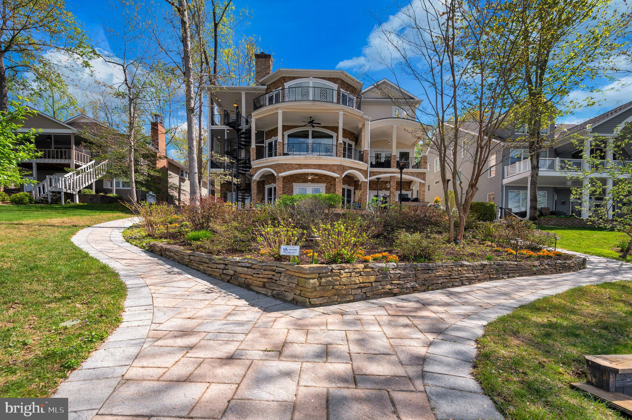 LAKE OF THE WOODS - Residential