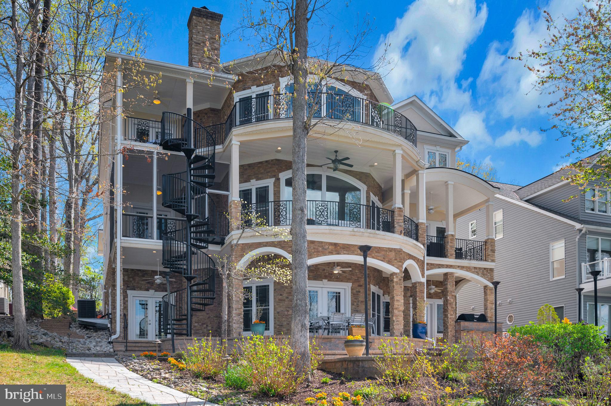 LAKE OF THE WOODS - Residential