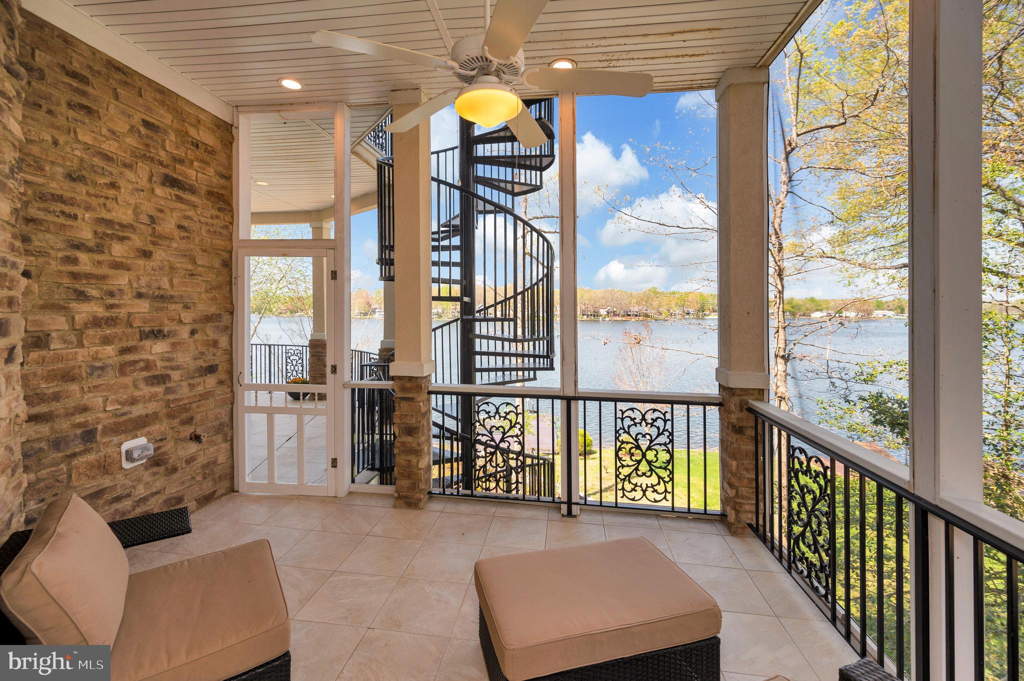 LAKE OF THE WOODS - Residential