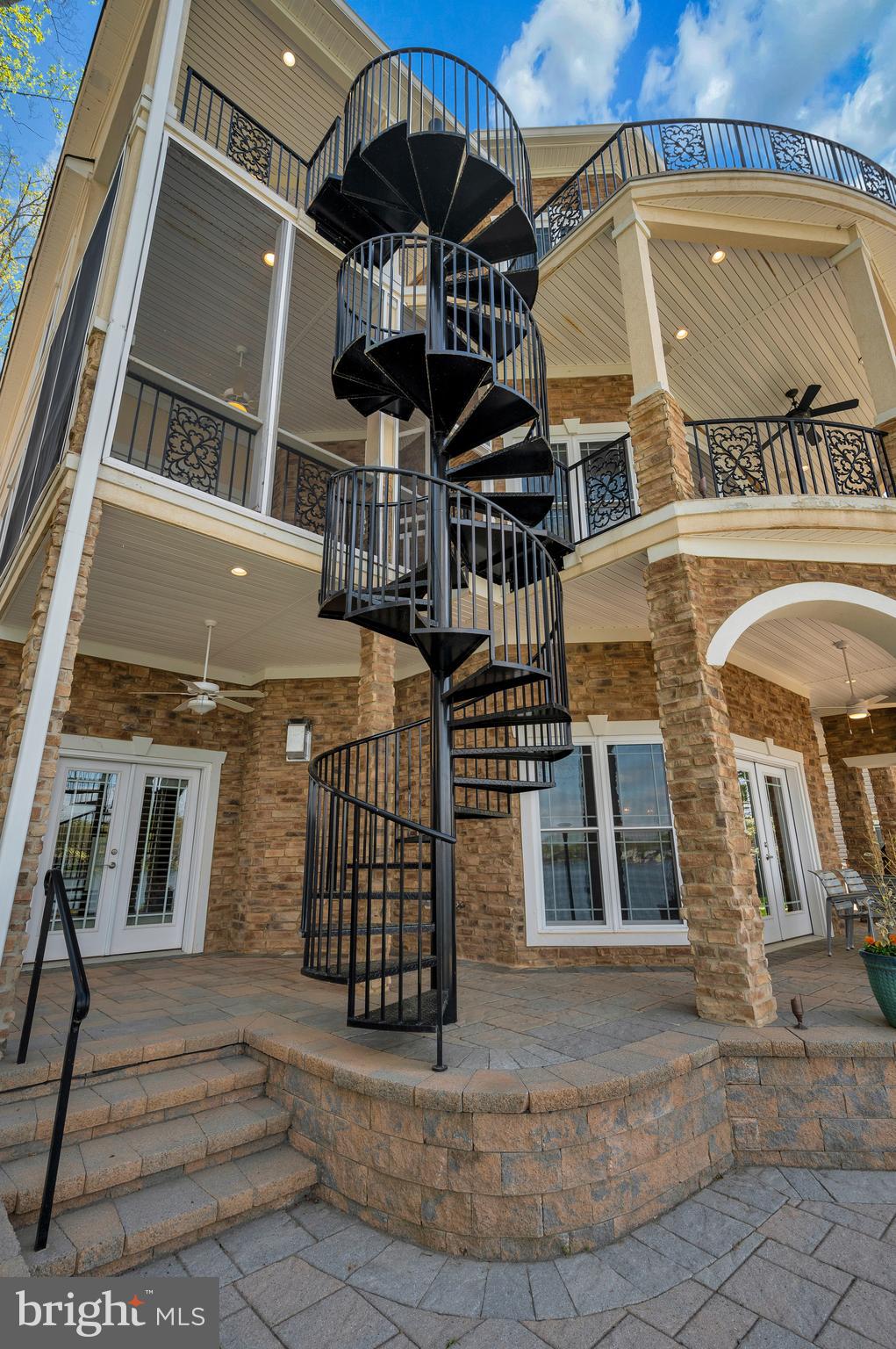 LAKE OF THE WOODS - Residential