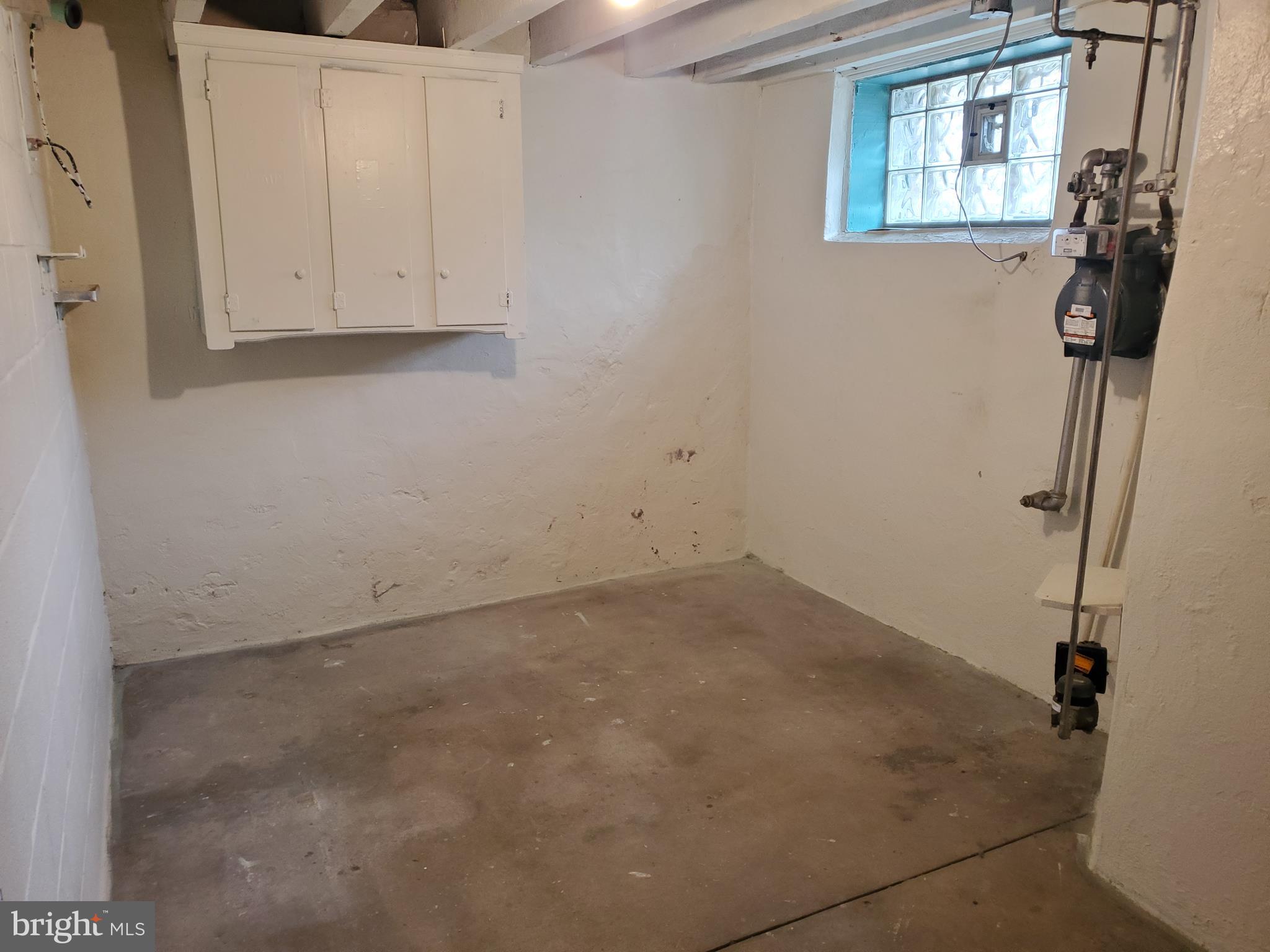 MAYFAIR - Residential Lease