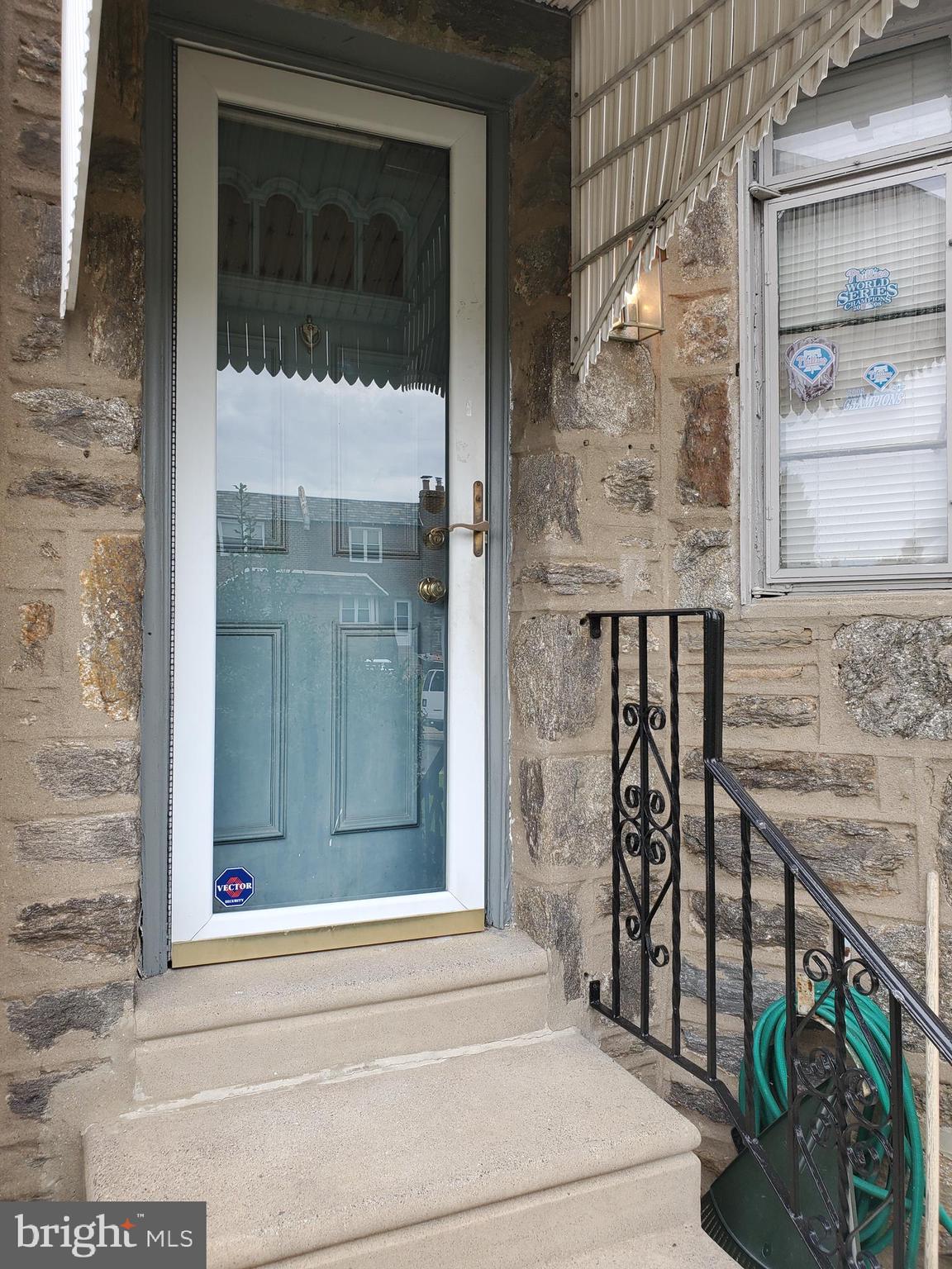 MAYFAIR - Residential Lease